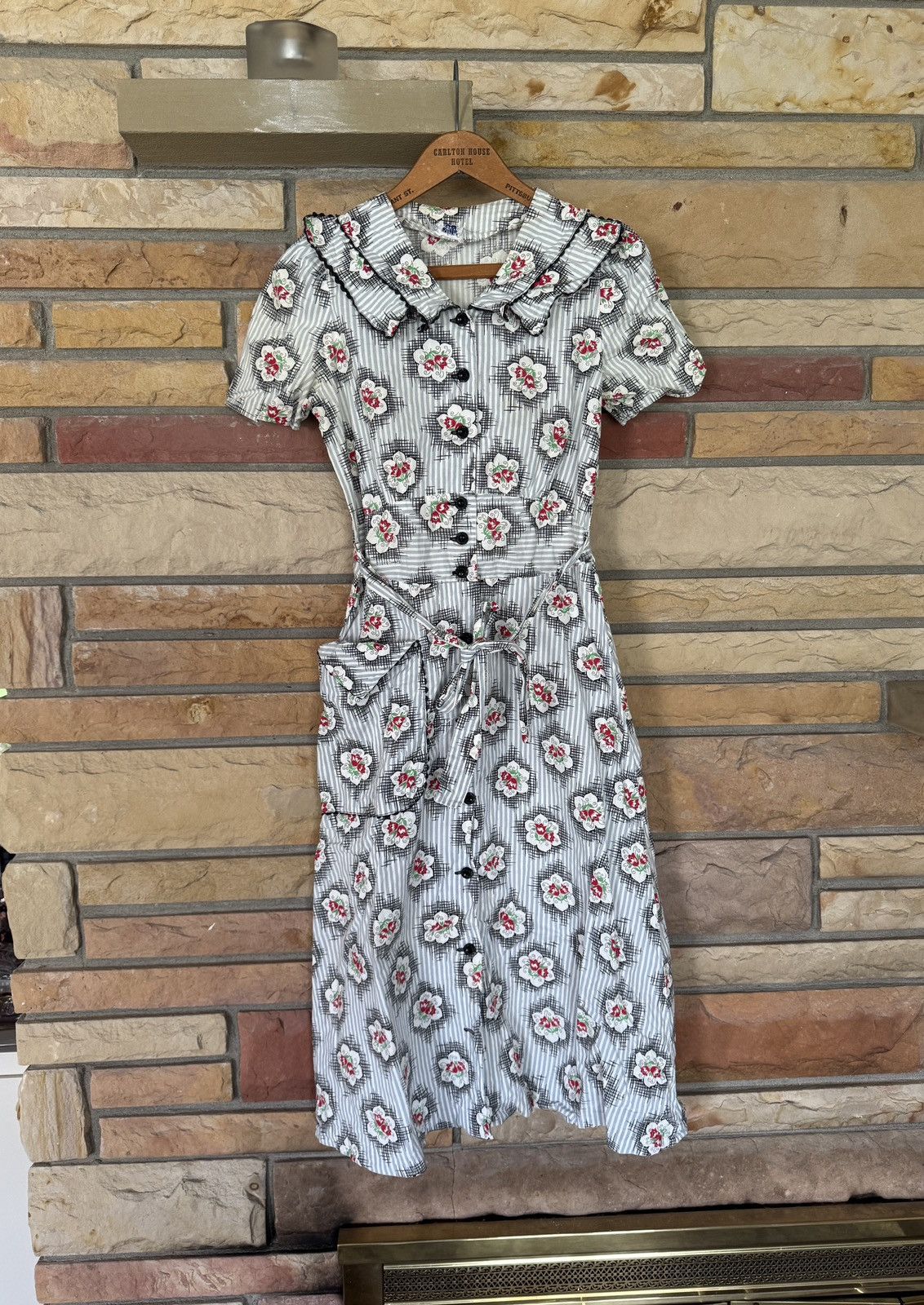Vintage Vintage 40s Kerrybrooke Fashions Floral Dress Size S / US 4 / IT 40 - 1 Thumbnail