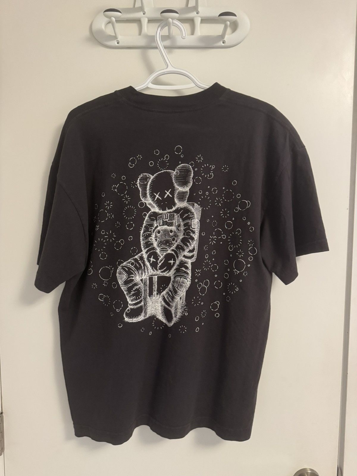 Kaws Kid Cudi Kaws Glow In The Dark Vintage Tee Size US M / EU 48-50 / 2 - 1 Thumbnail