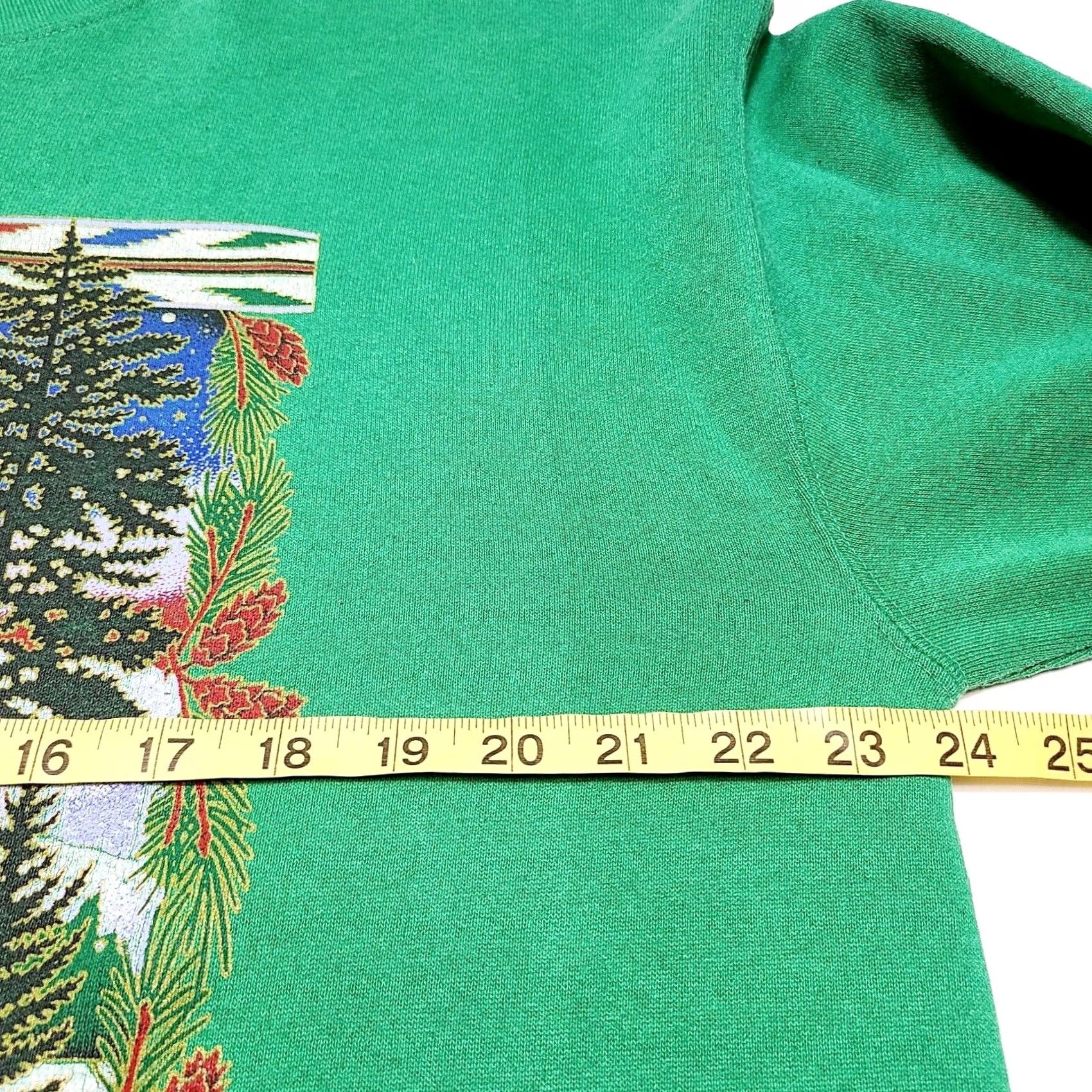 Nutmeg VINTAGE Nutmeg Green Winter Forest Graphic Sweatshirt Men L Crew Neck Pullover Long Sleeve Christmas Holiday Heart Pattern Sweatshirt Size US L / EU 52-54 / 3 - 4 Thumbnail