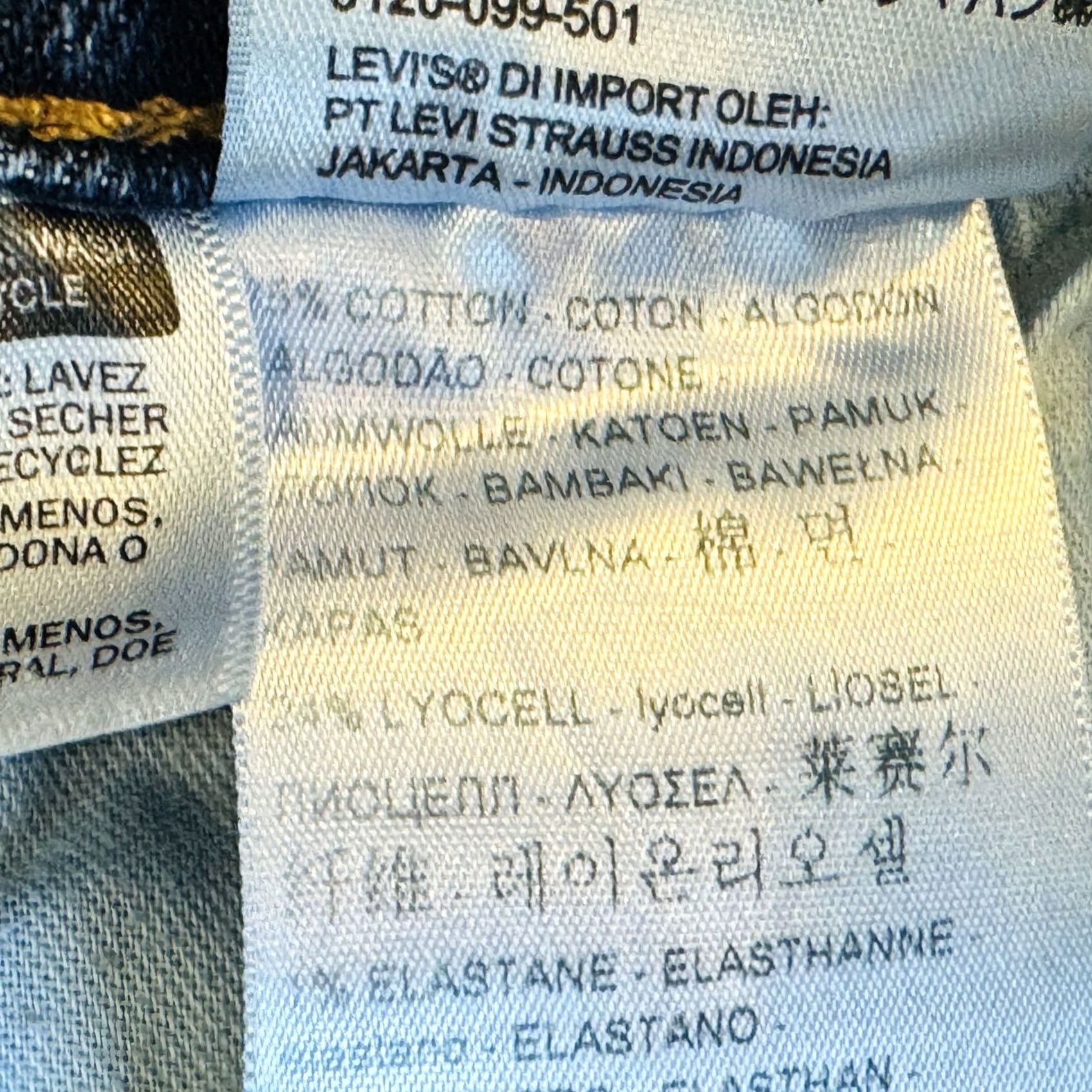 Levi's VINTAGE Levi's 511 Jeans Mens 29x30 Blue Medium Wash Slim Taper Stretch Denim Jeans Size US 29 - 6 Thumbnail