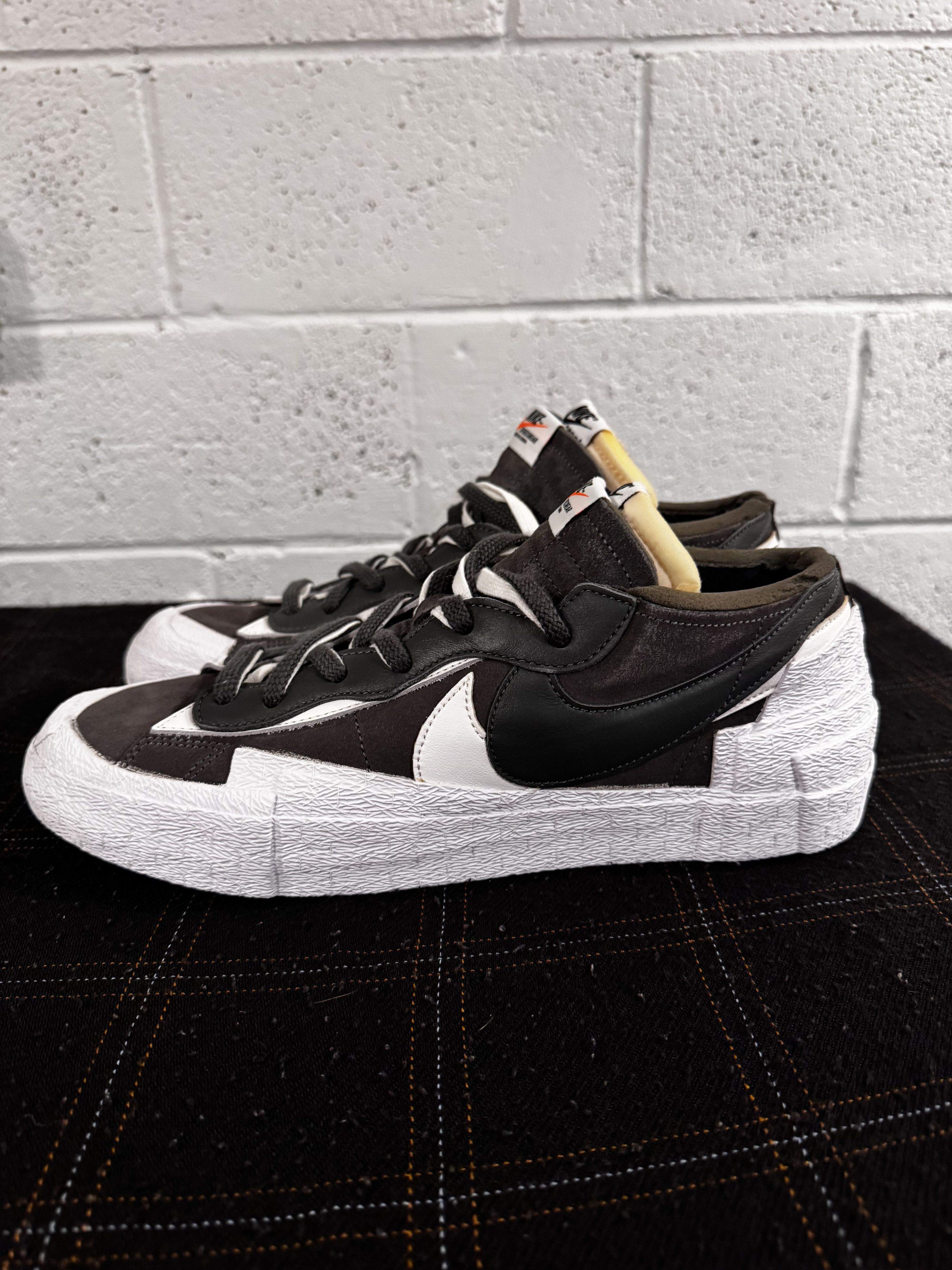 Nike Nike x sacai Blazer Low Size US 12 / EU 45 - 1 Thumbnail