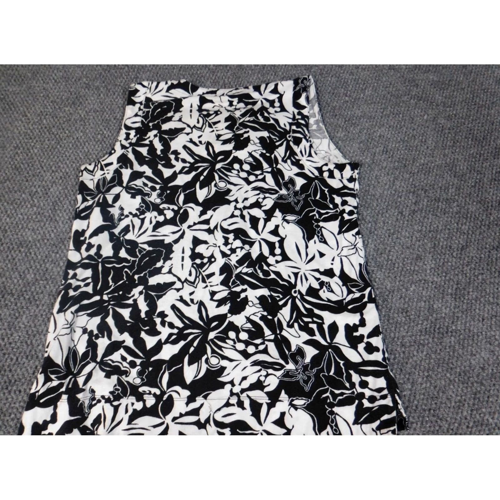Jones New York Jones New York Blouse Shirt Womens L Black Floral Sleeveless V-Neck Pullover Cap Sleeve Classic 100% Cotton Rayon Breathable Casual Size L / US 10 / IT 46 - 7 Thumbnail