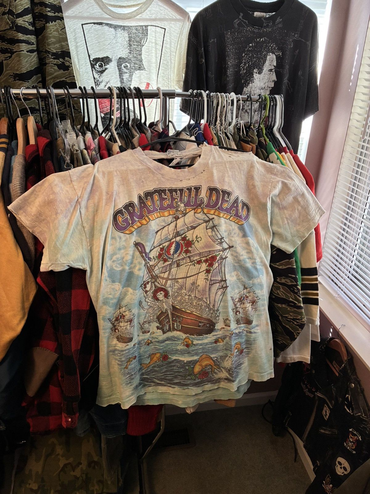 Liquid Blue Vintage distressed 90s Grateful Dead Liquid Blue tee Size US XL / EU 56 / 4 - 1 Thumbnail