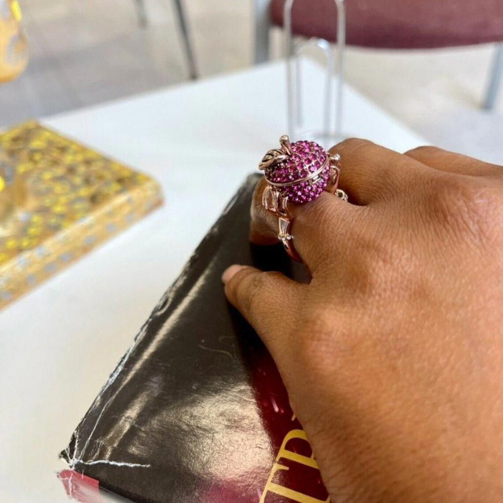 Designer Opening Murder She Wrote Poison Apple Rose Ring - Size 6 Size ONE SIZE - 5 Thumbnail