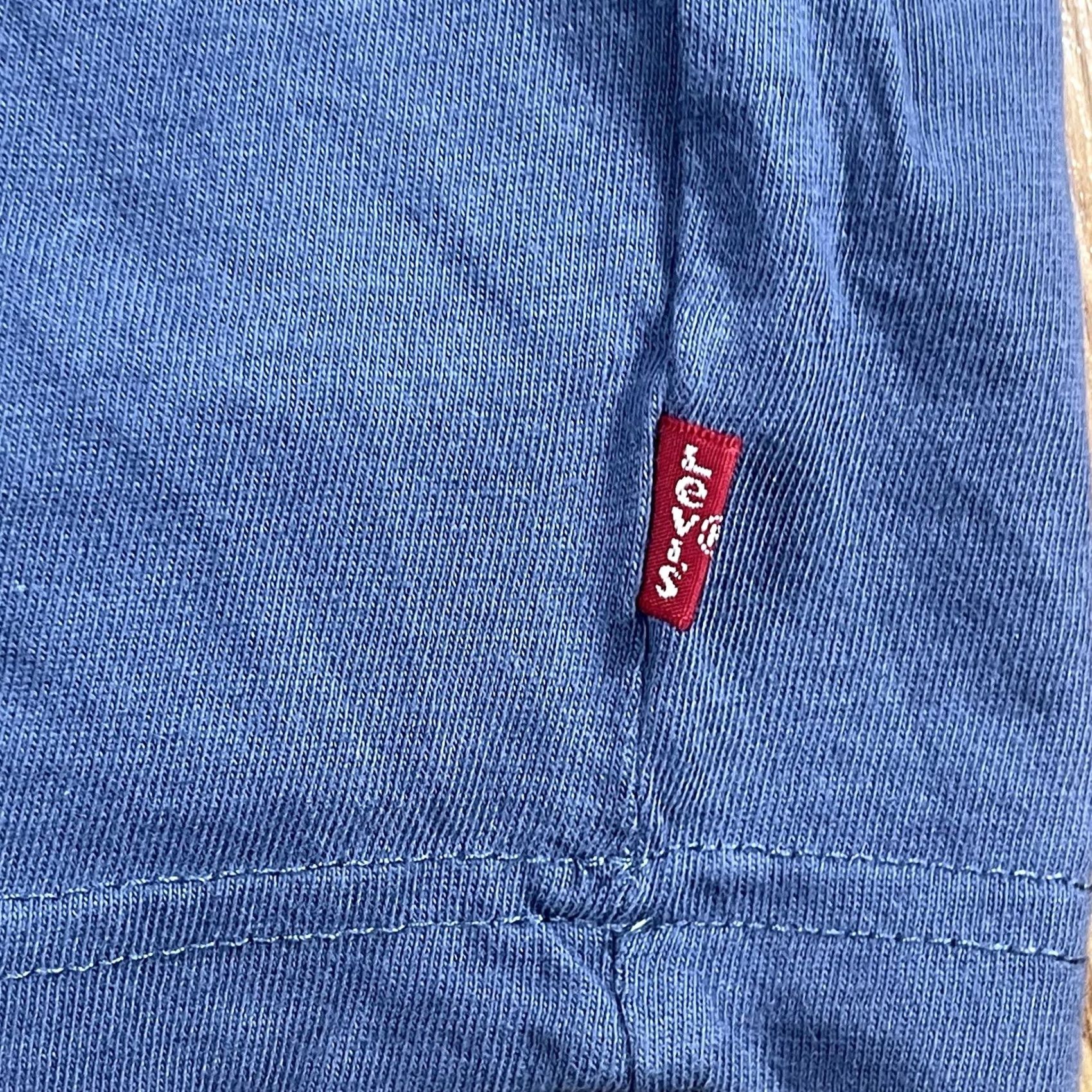 Levi's Levi’s T-Shirt Mens Medium M Navy Blue Graphics CrewNeck Relaxed Fit 100% Cotton Size US M / EU 48-50 / 2 - 7 Thumbnail