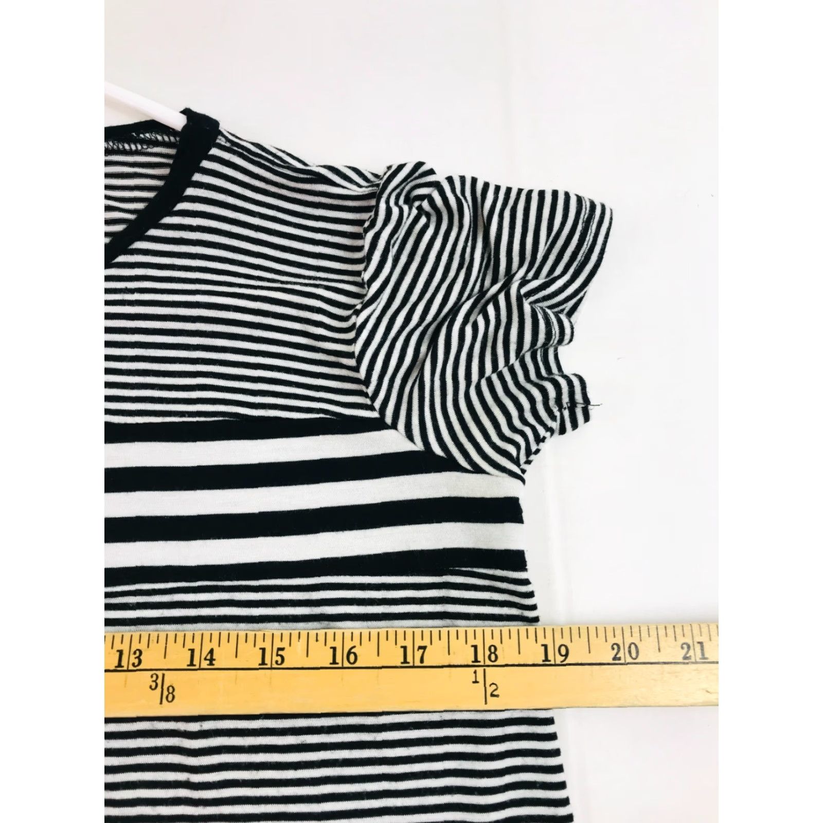 Vintage Moa Moa T-Shirt Women’s Size Large Black White Striped Cropped Round Neck Tee Size L / US 10 / IT 46 - 3 Thumbnail