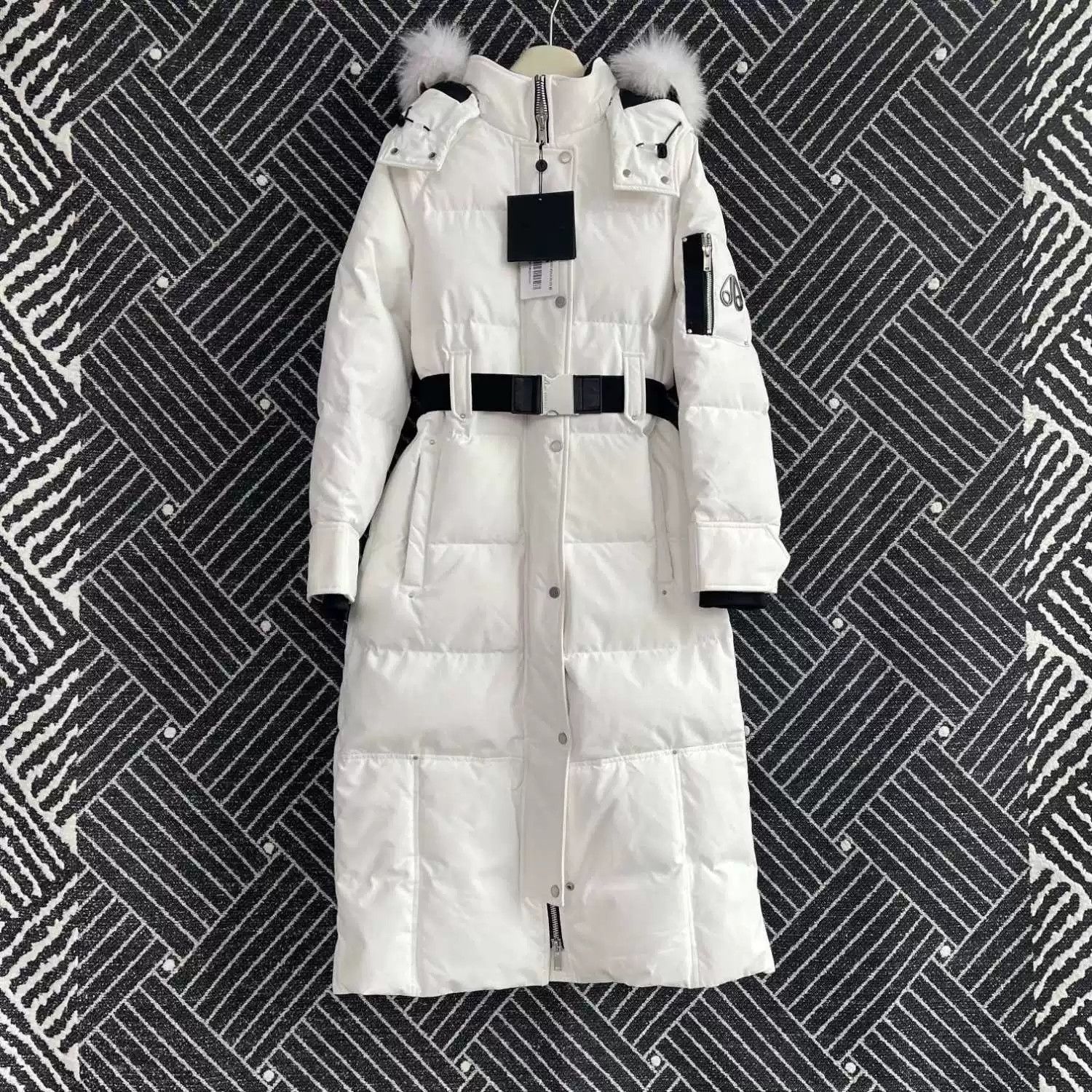 Moose Knuckles white belted knee-length down jacket Size S / US 4 / IT 40 - 1 Thumbnail