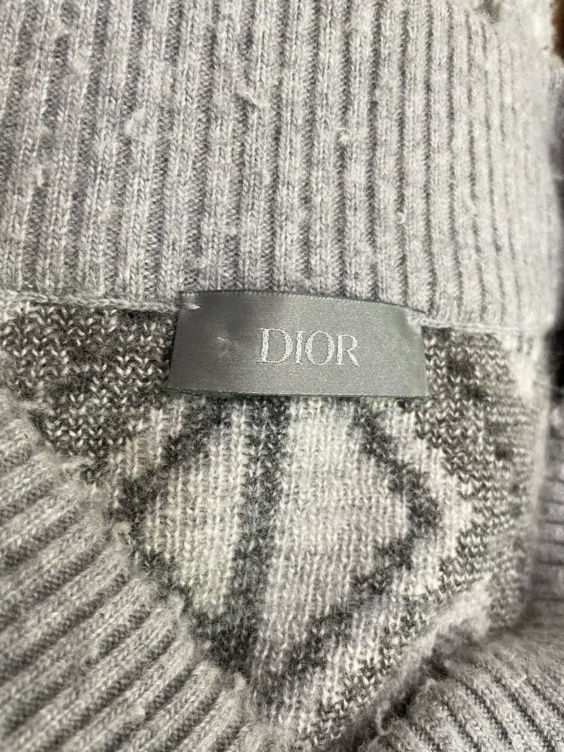 Dior Dior CD full-printed ball design V-neck knitted sweater Size US M / EU 48-50 / 2 - 6 Thumbnail
