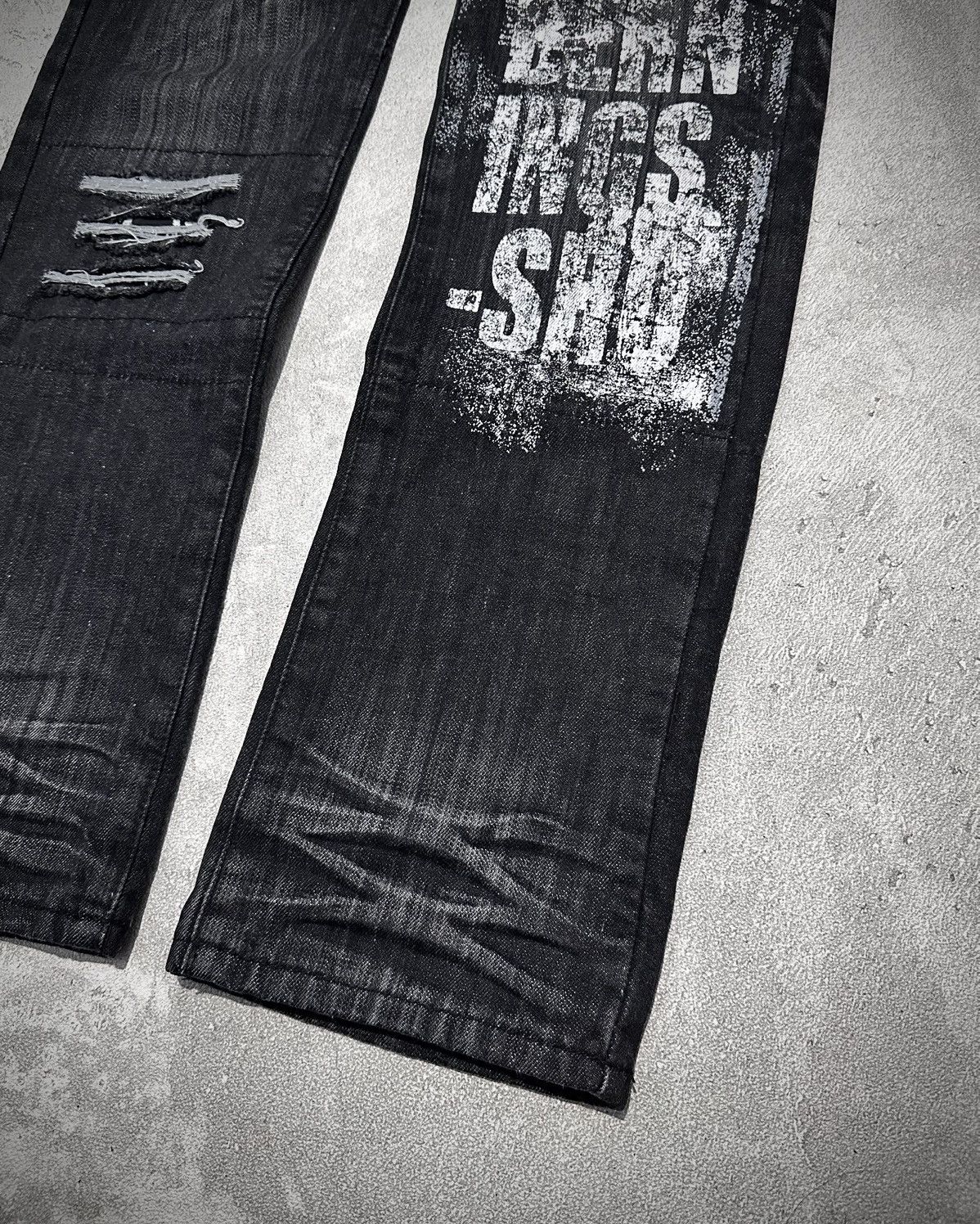Japanese Brand 2000s Bernings Sho Studded Distressed Jeans Size US 33 - 3 Thumbnail