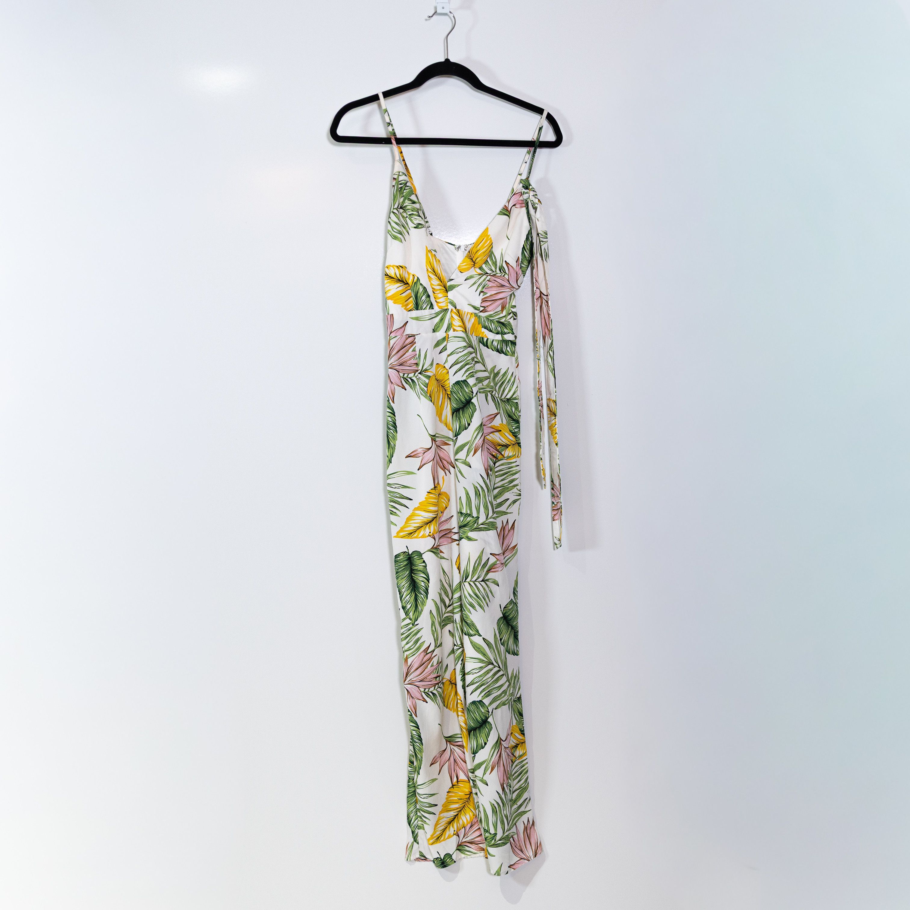 superdown Superdown Kiki Tie Waist Deep V Neck One Size 24" / US 00 / IT 34 - 1 Thumbnail