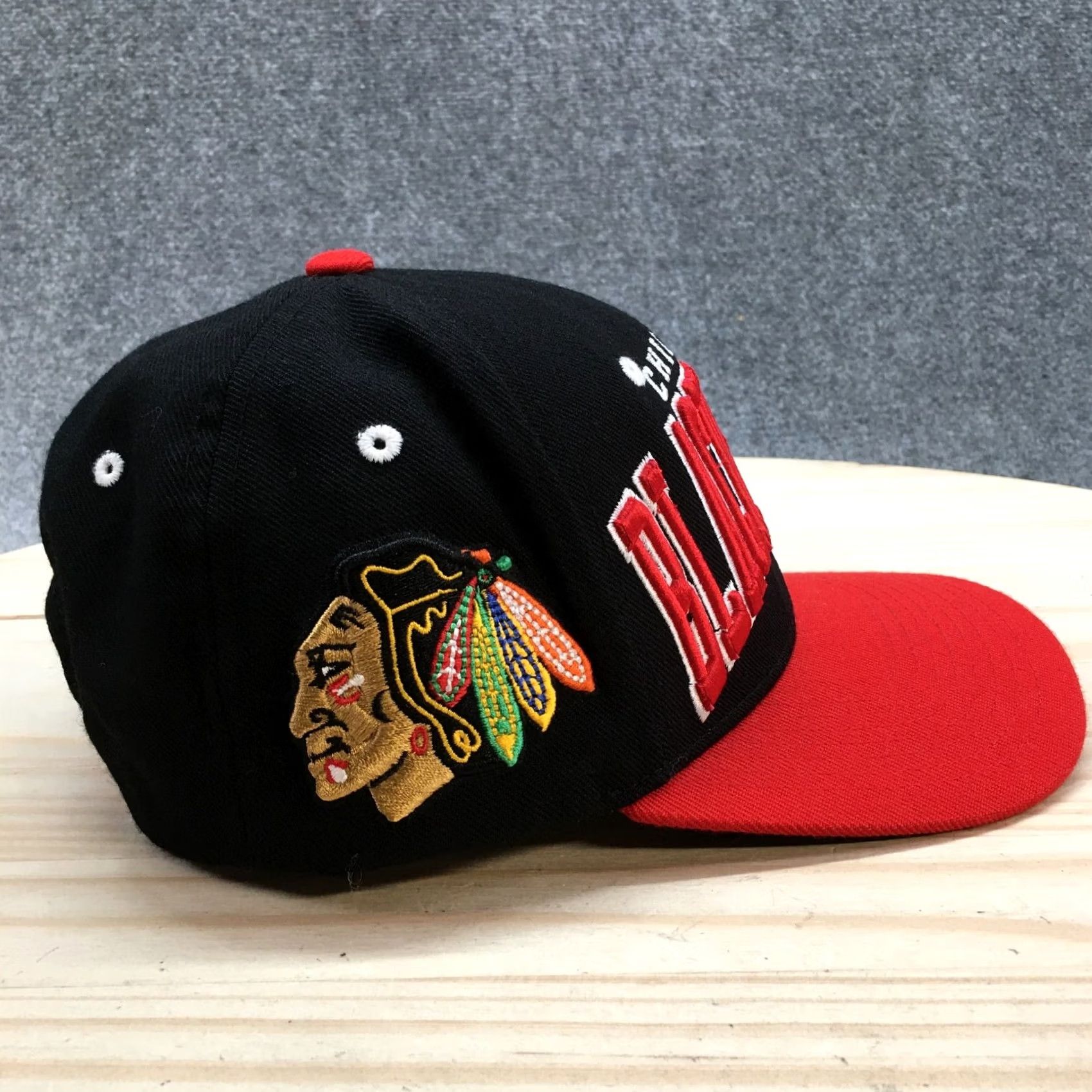 Zephyr Zephyr Chicago Blackhawks Snapback Cap Hat Mens One Size Black NHL Flat Brim Adjustable Brand: Zephyr, Men, Snapback, Black, One Size Size ONE SIZE - 5 Thumbnail