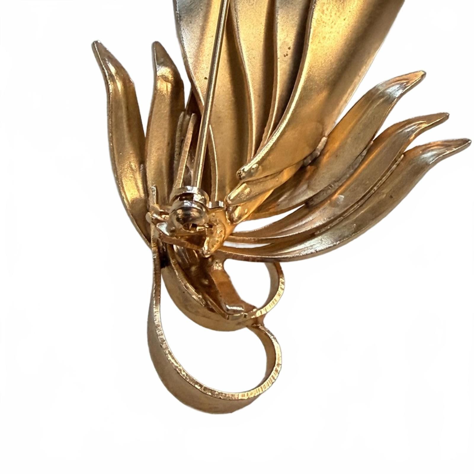 Other Vintage Mid Century Gold Tone Leaf Brooch Statement Pin Size ONE SIZE - 3 Thumbnail