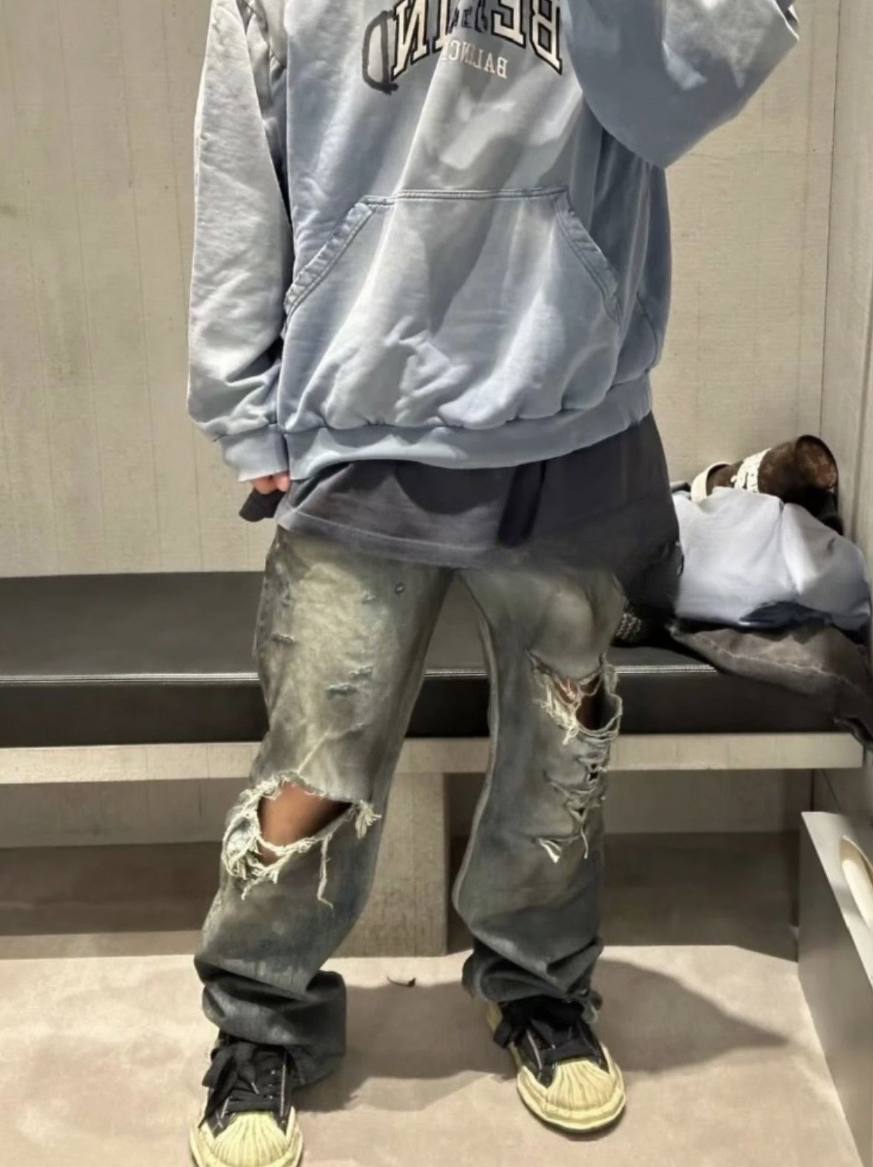 Balenciaga Balenciaga 23FW “Be Kind” Hoodie S Size US S / EU 44-46 / 1 - 4 Thumbnail