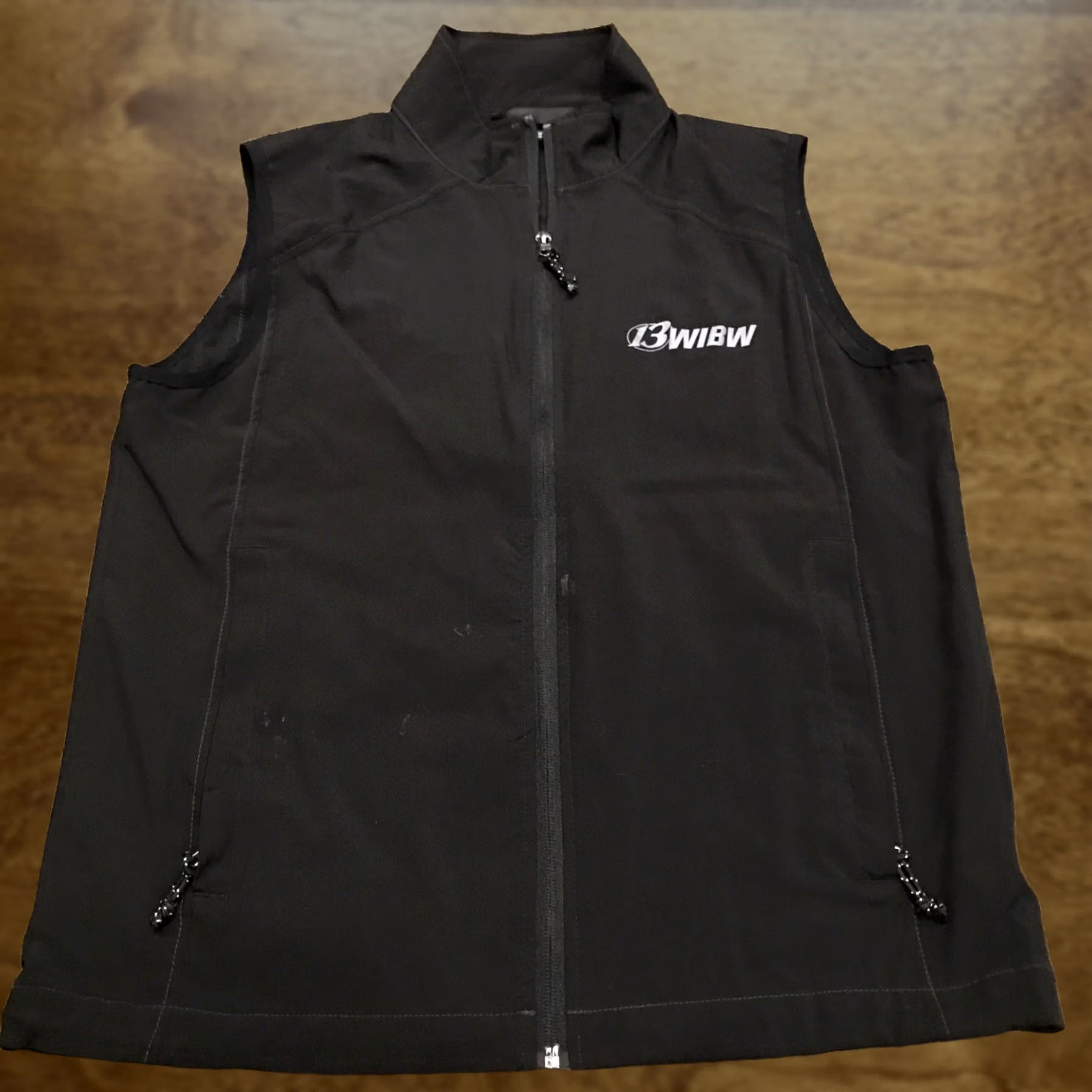 Vintage Charles River Apparel Vest Full Zip Black Short Softshell Workwear B19 S Women’s Logo 20” Chest 25” Length Size S / US 4 / IT 40 - 1 Thumbnail