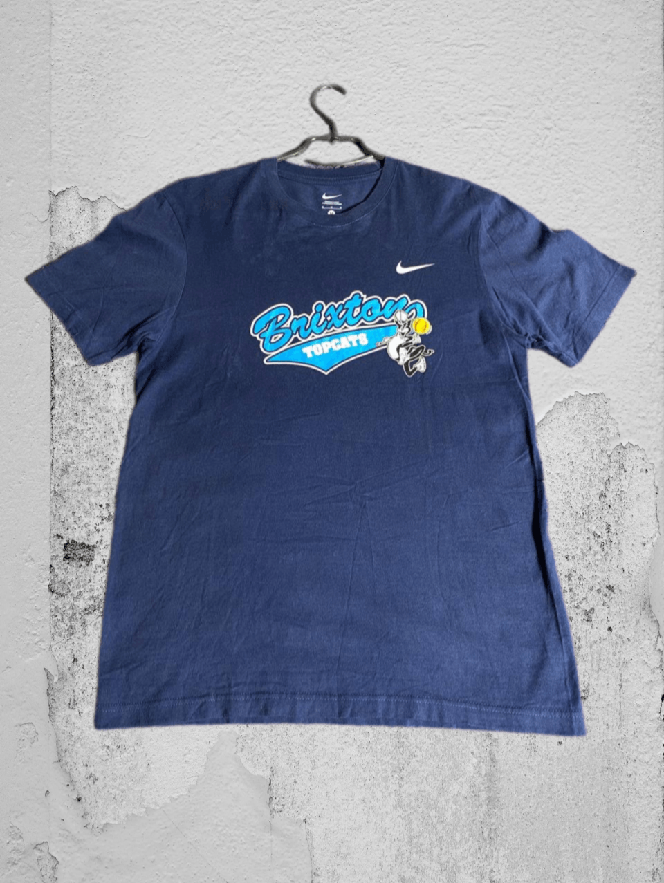 Nike × Vintage 90s Nike Central Swoosh Vintage Y2K Oversized Retro T-Shirt Size US M / EU 48-50 / 2 - 1 Thumbnail