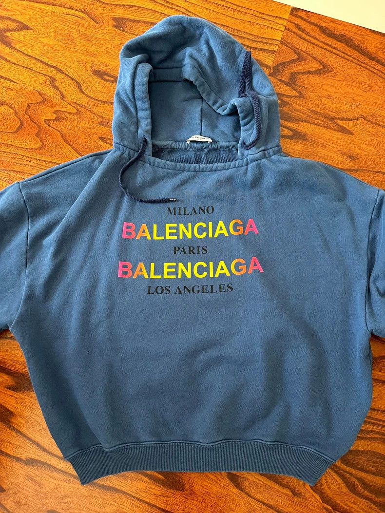 Balenciaga Balenciaga Women's Oversized Blue Sweatshirt - dmc Size US XL / EU 56 / 4 - 1 Thumbnail