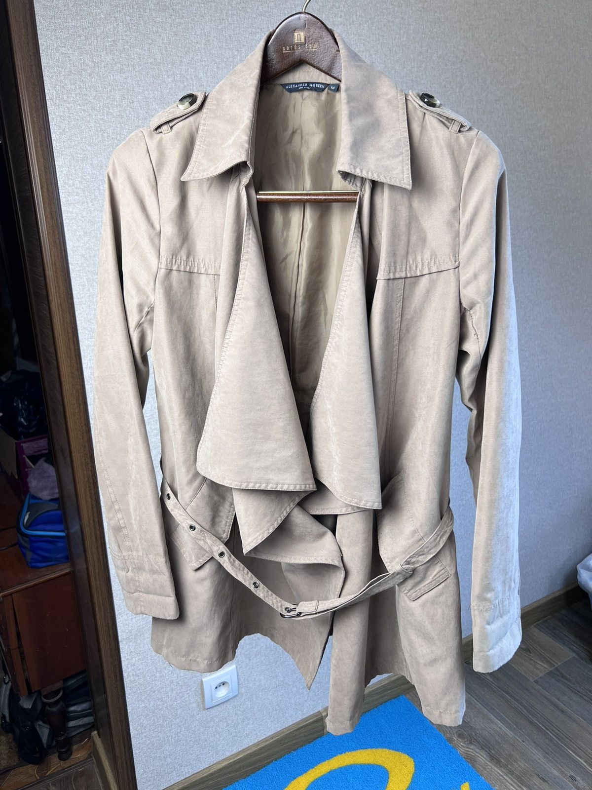 Alexander McQueen Alexander McQueen Lace Asymmetrical Drape Short Trench Coat Size M / US 6-8 / IT 42-44 - 2 Thumbnail