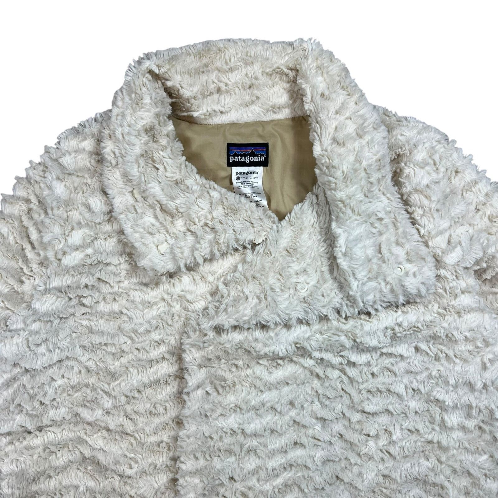 Patagonia 2012 Patagonia Pelage pile women’s fleece jacket (M) Size M / US 6-8 / IT 42-44 - 2 Thumbnail