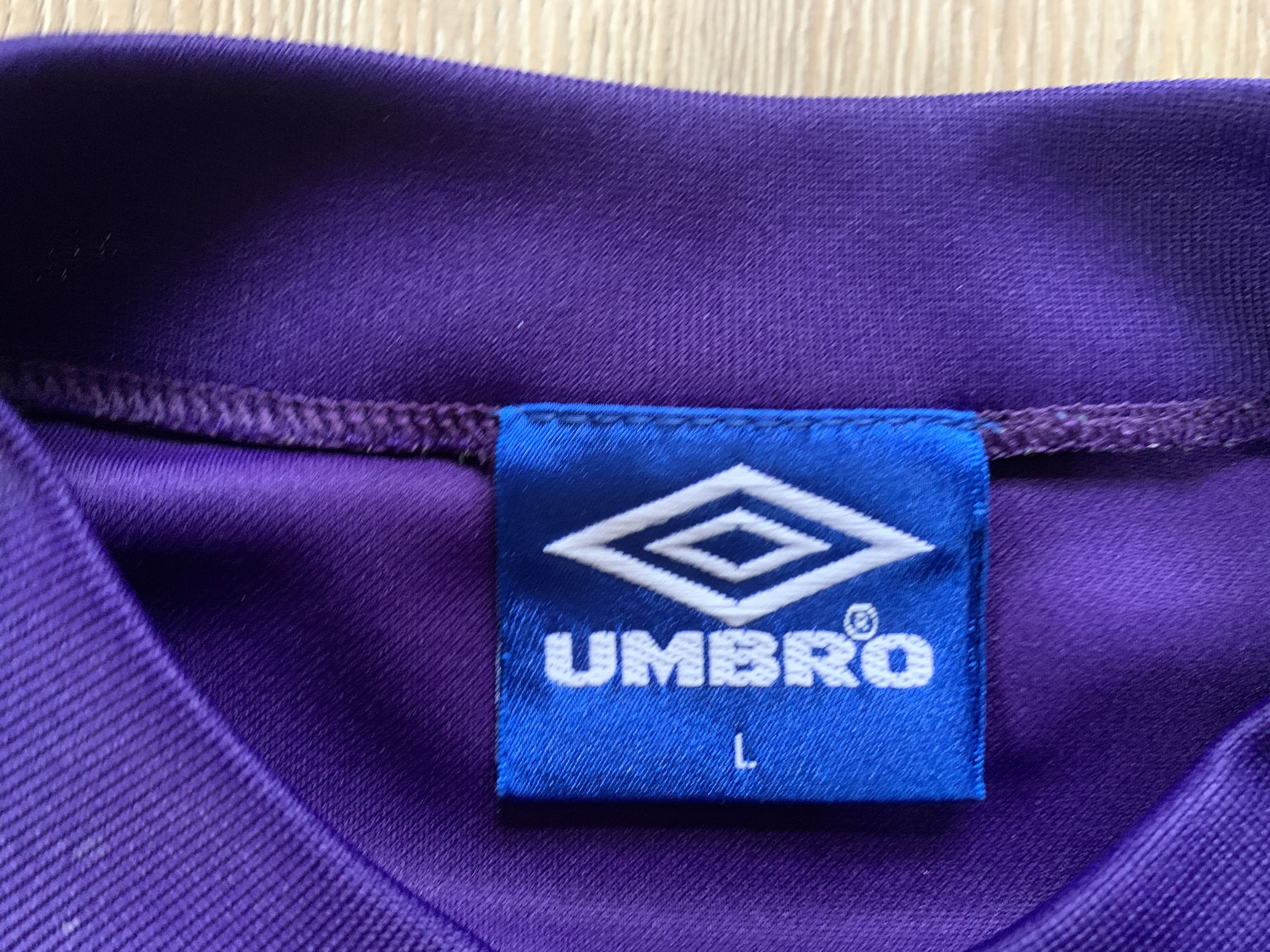 Umbro Umbro Vintage Monogram Football Soccer T Shirt Jersey Size US L / EU 52-54 / 3 - 7 Thumbnail