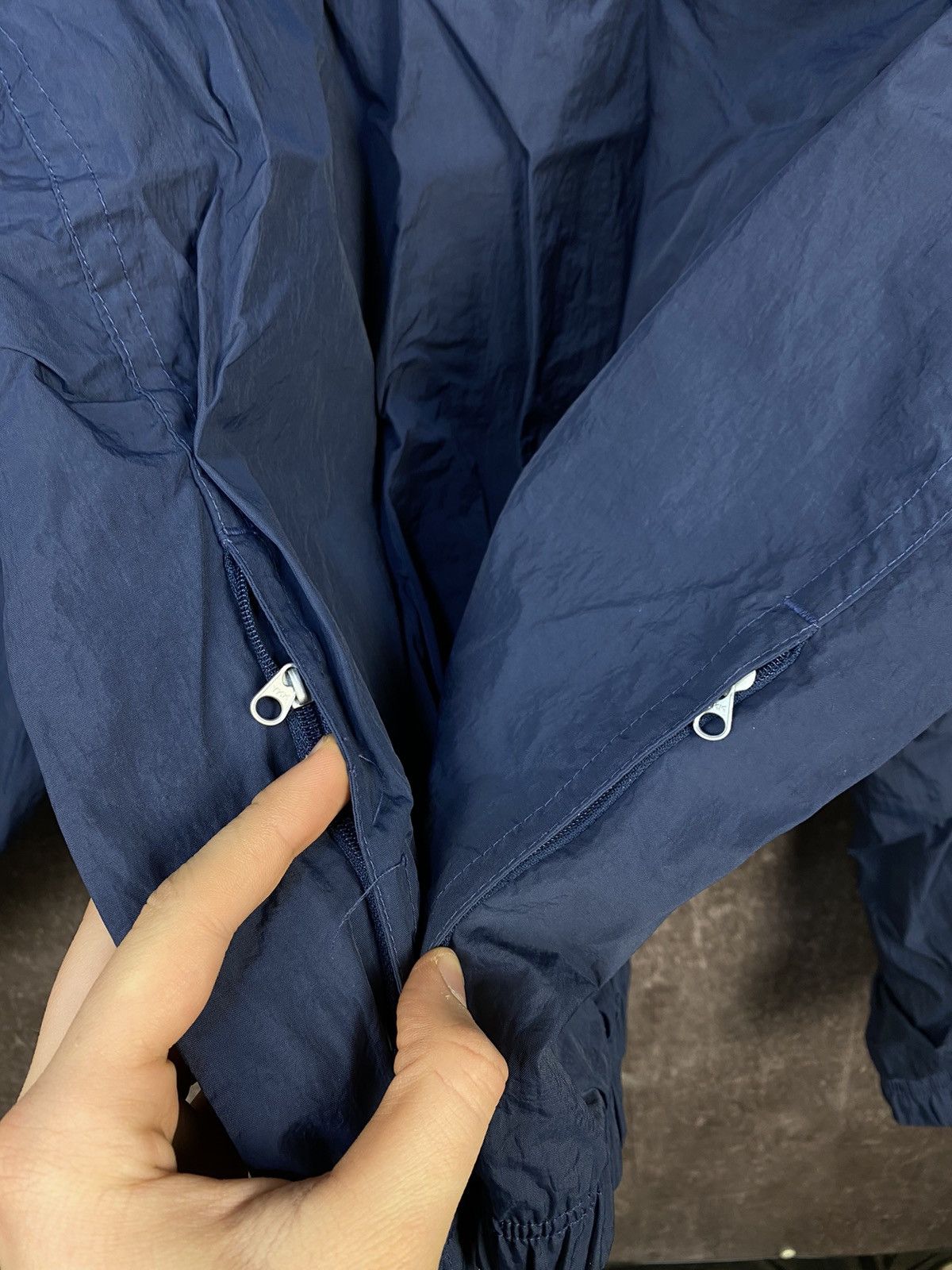 Nike × Vintage Vintage Nike Nylon Drill Blue Boxy Sweatshirt Size US S / EU 44-46 / 1 - 3 Thumbnail