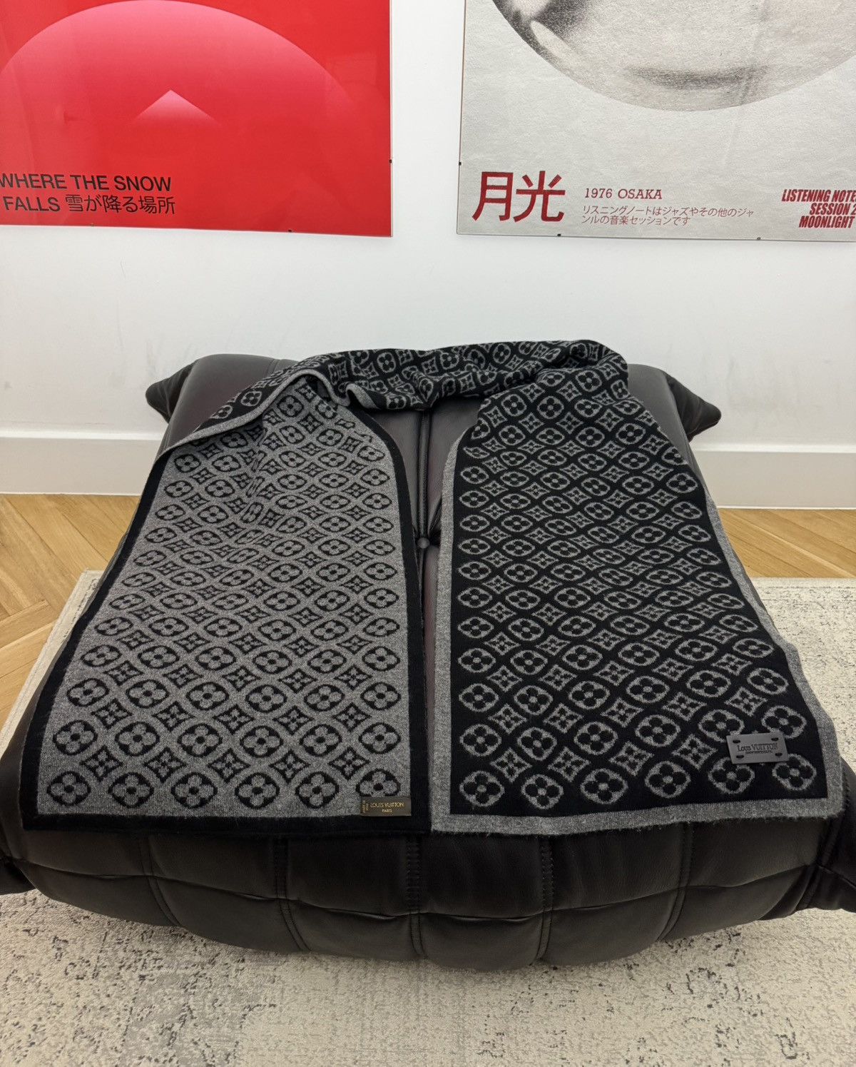 Louis Vuitton Louis Vuitton Monogram Cashmere Designer Luxury Big Scarf Size ONE SIZE - 1 Thumbnail