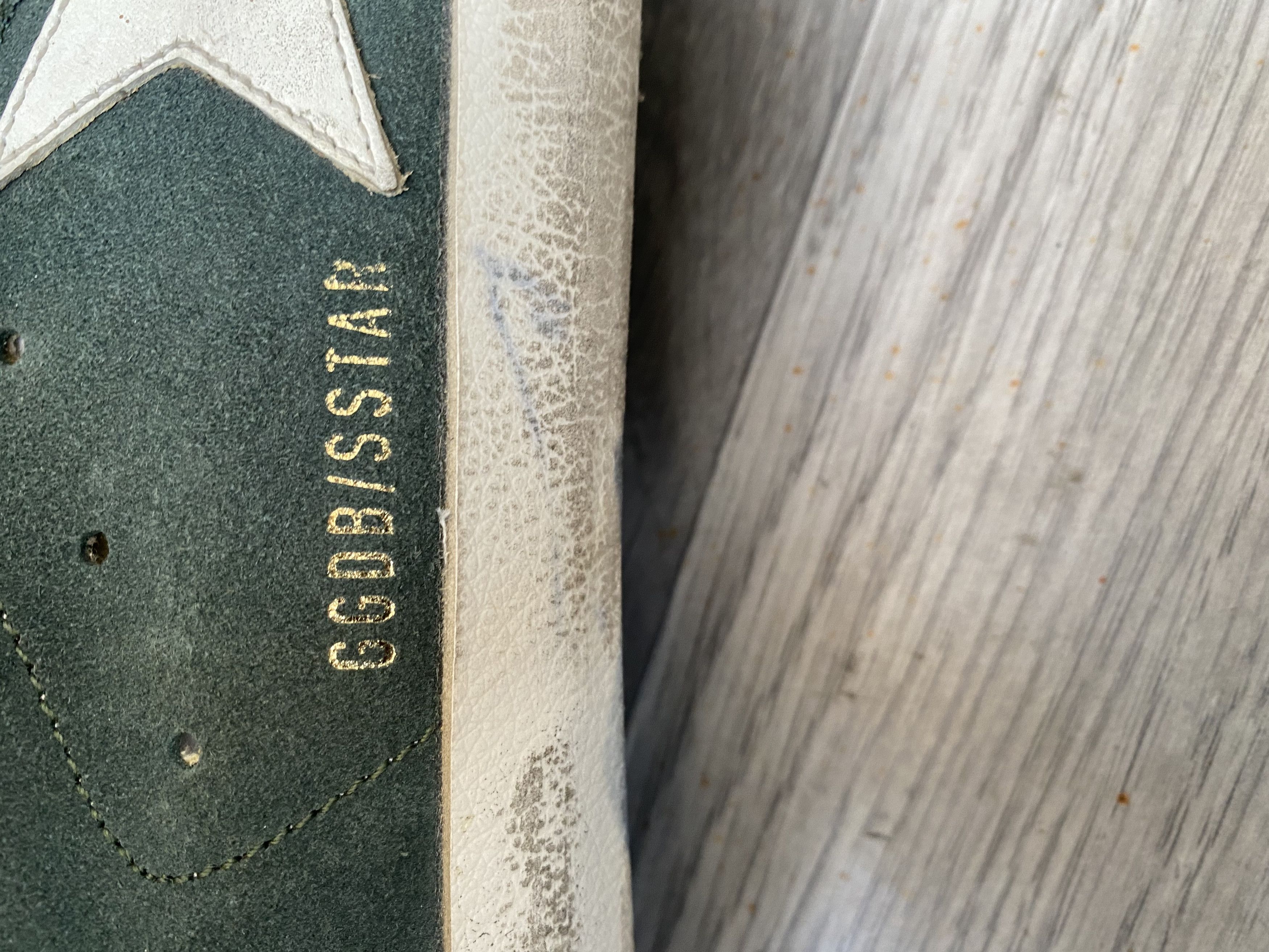 Golden Goose Golden goose superstar low top distressed sneakers sz 37 Size US 7 / IT 37 - 7 Thumbnail
