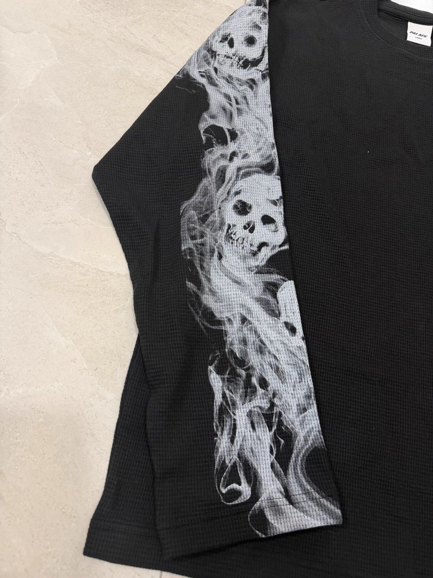 Palace PALACE SS26 Smoked Waffle LS Smoked Skull Print Unisex L New Size US L / EU 52-54 / 3 - 2 Thumbnail