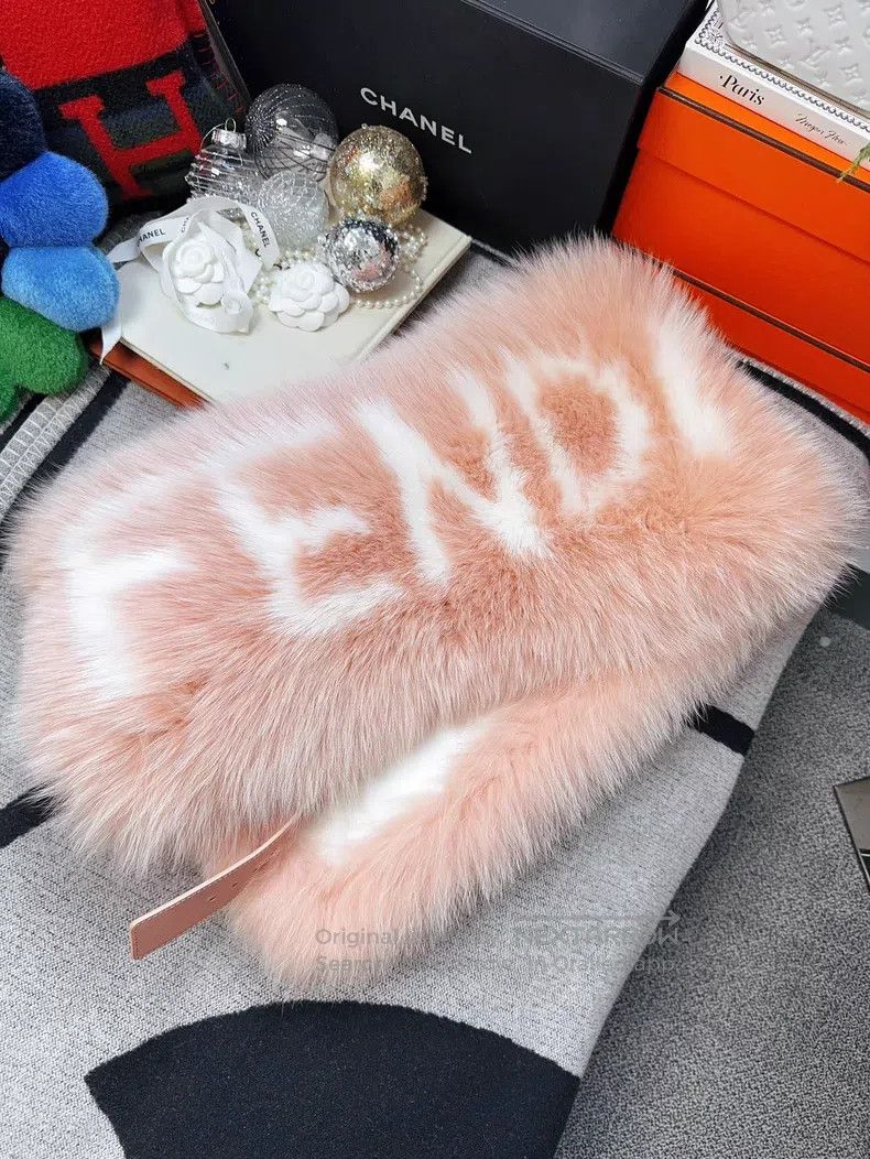 Fendi Fendi size 21*96cm Blush Pink Big Logo Fur Scarf, Fox Fur M Size ONE SIZE - 4 Thumbnail