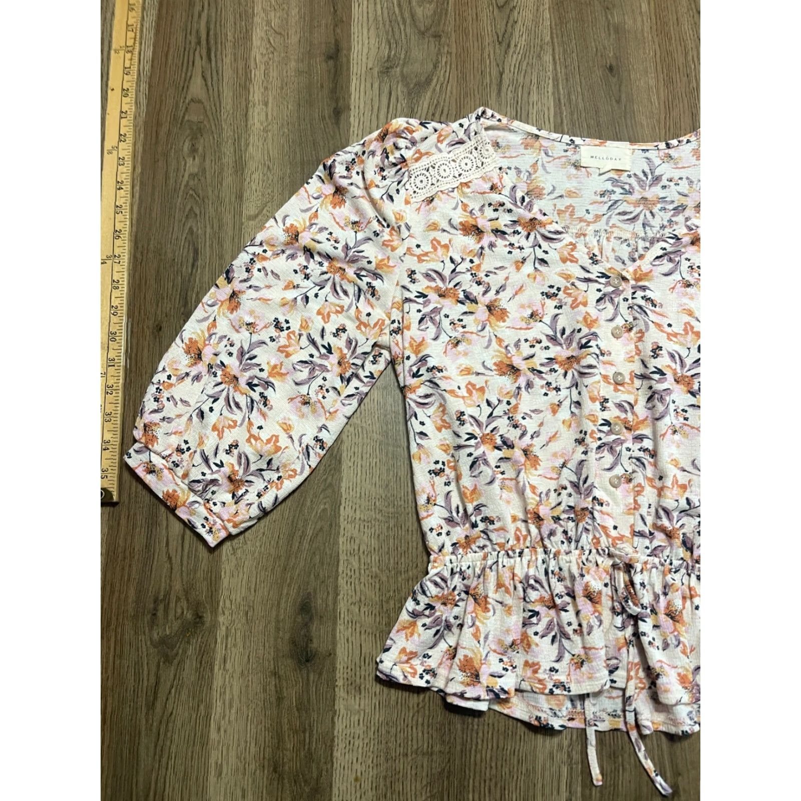 Vintage Melloday Shirt Womens Small Purple Yellow Floral 3/4 Sleeve Vneck T-Shirt Size S / US 4 / IT 40 - 3 Thumbnail