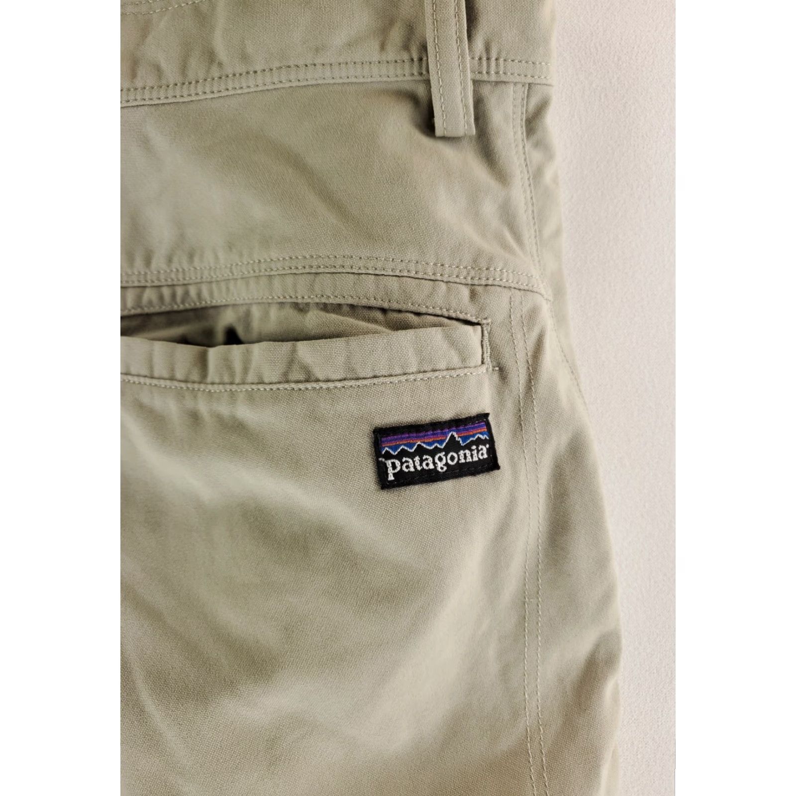 Patagonia Patagonia Pants 100% Nylon Roving Cargo Gray Mens 37 Inseam 33 Size US 37 - 3 Thumbnail