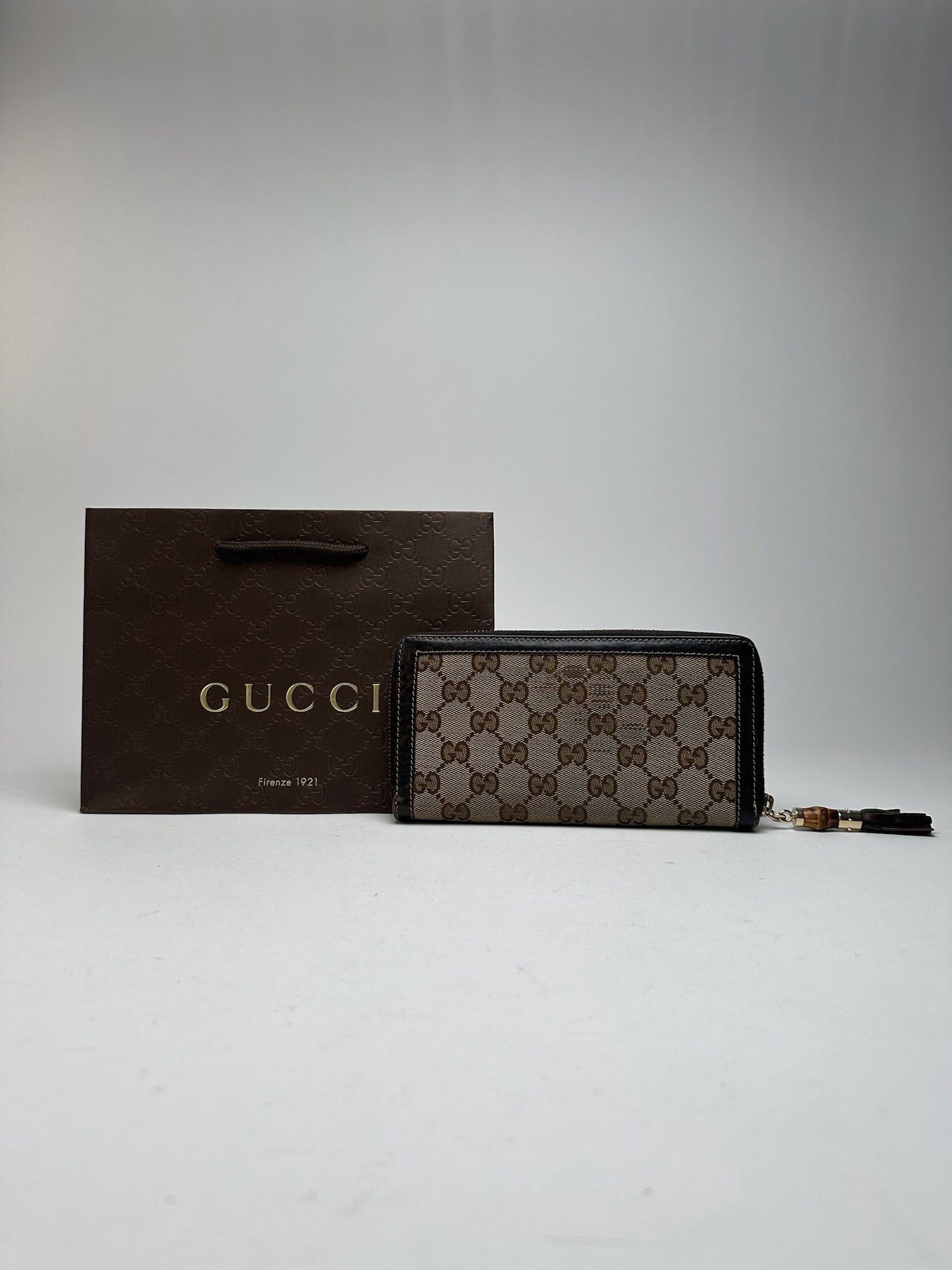 Gucci Vintage Monogram Leather Wallet beige Brown Size ONE SIZE - 1 Thumbnail