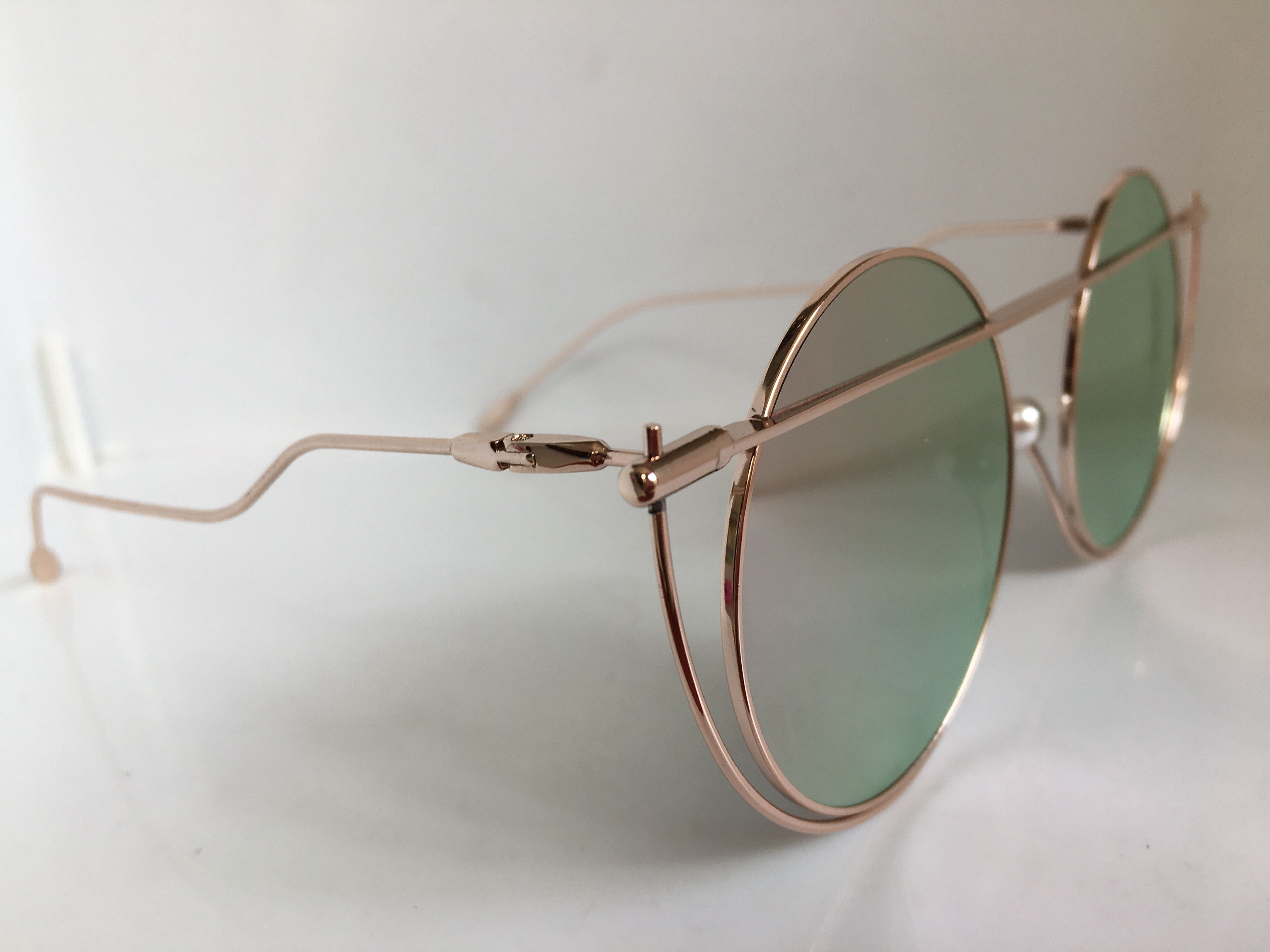 Other Mod Diva Gold Round Sunglasses Frame PIN UP GIRL Size ONE SIZE - 2 Thumbnail