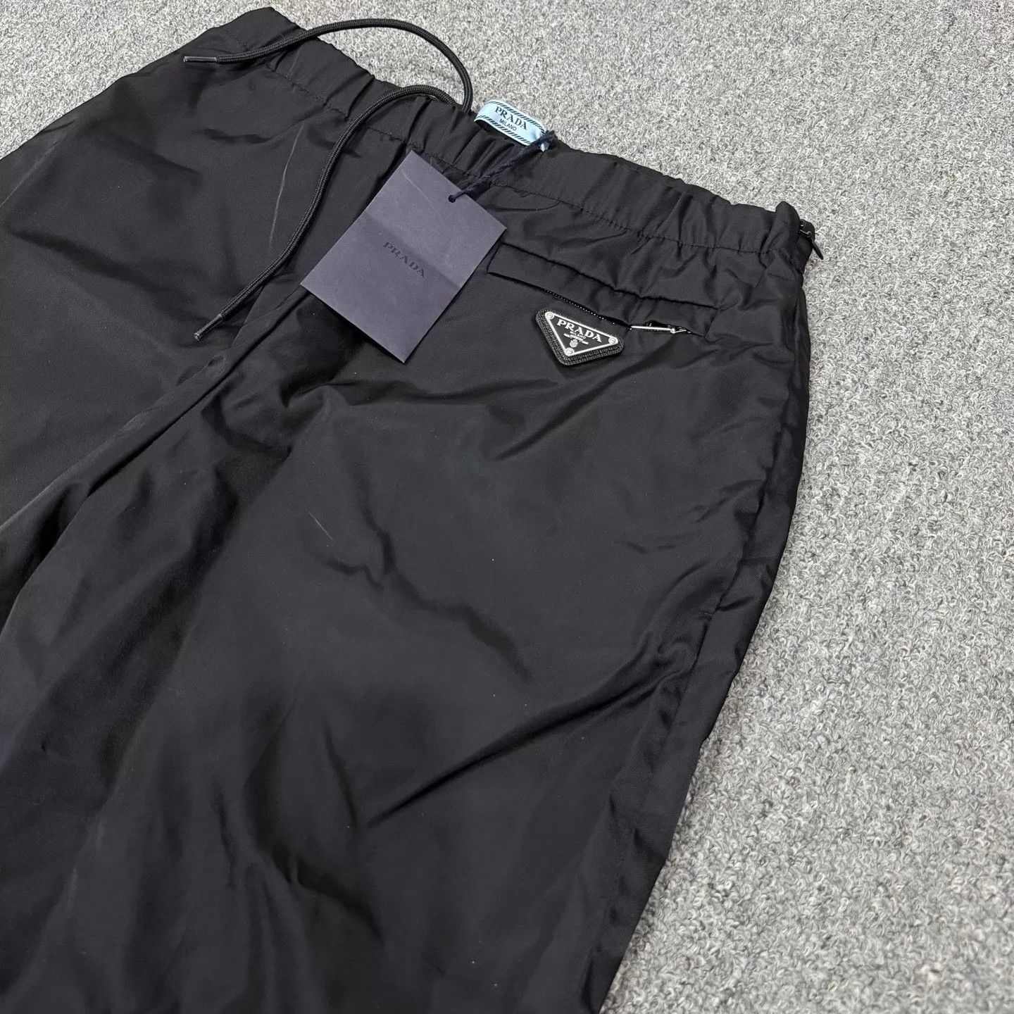 Prada Prada recycled nylon pants triangle logo zipper cuffs size 42 new Size 28" / US 6 / IT 42 - 3 Thumbnail