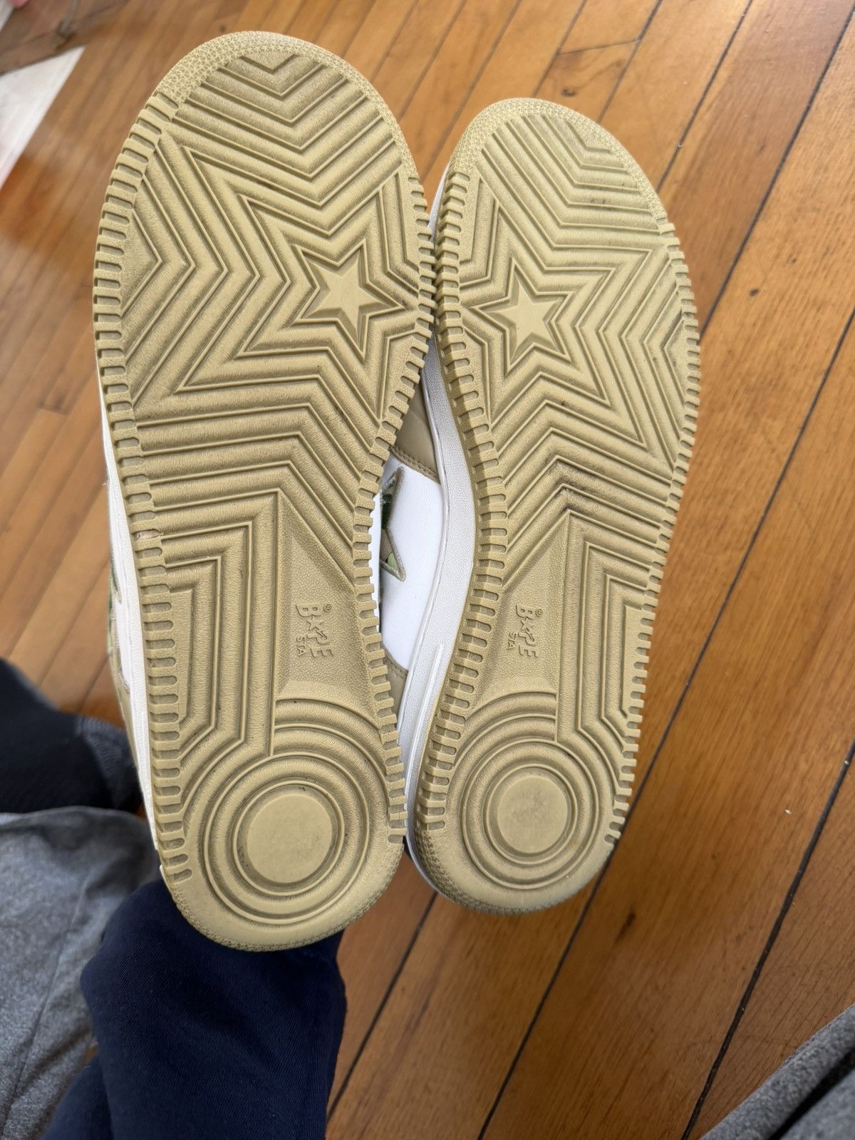 Bape Vintage 2005 Bape Sta Kaws nigo Size US 13 / EU 46 - 6 Thumbnail
