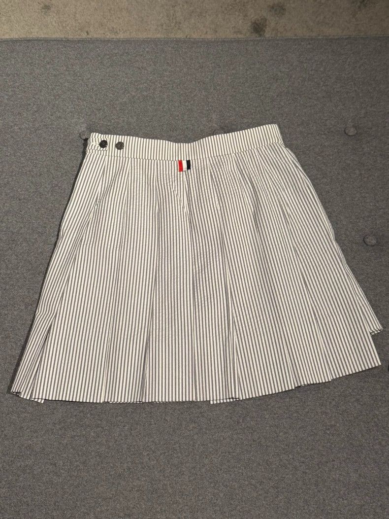 Thom Browne Thom Browne Classic pleated skirt 2503-Nextarrow Size 25" / US 0 / IT 36 - 4 Thumbnail