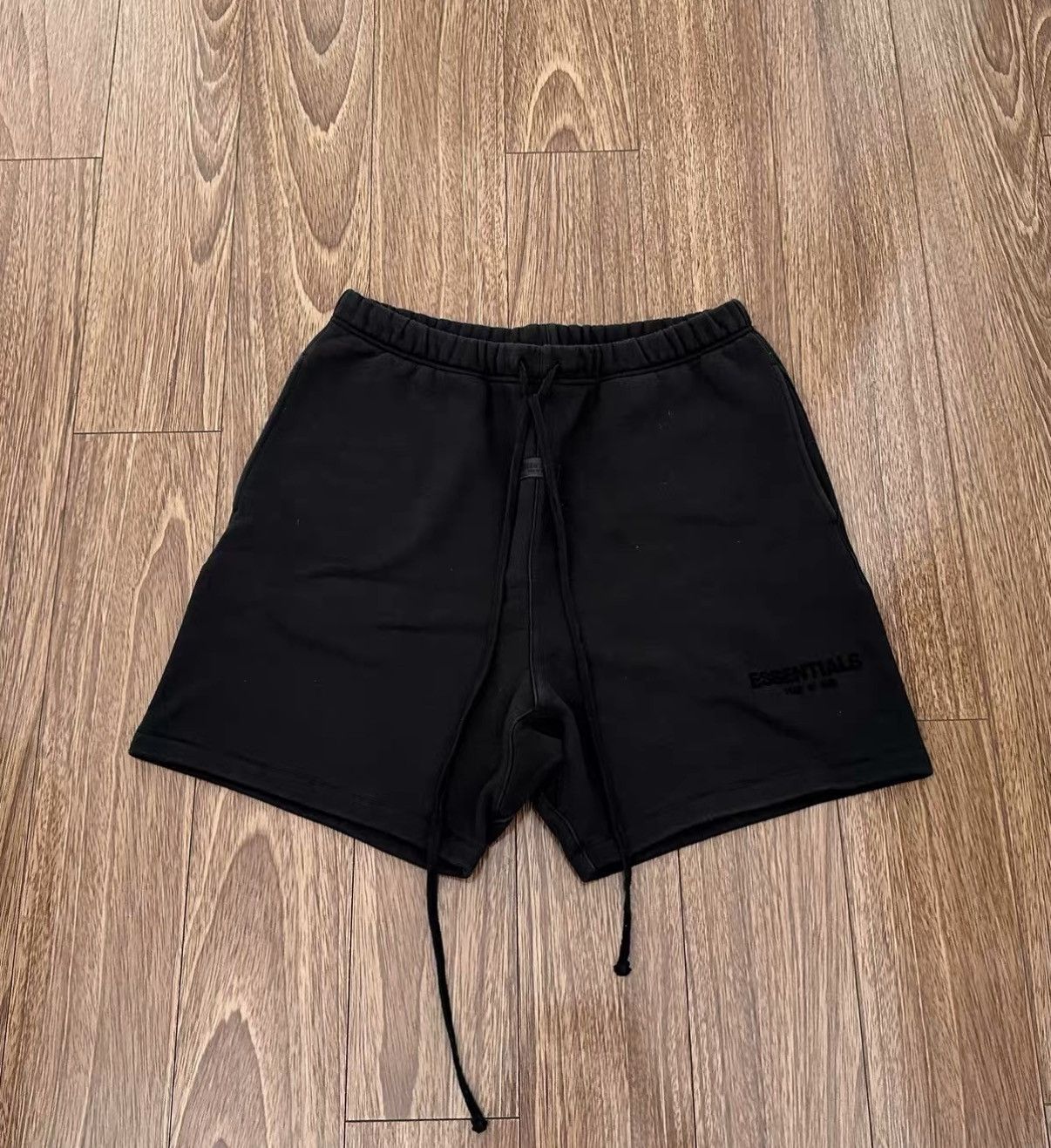 Fear of God Fear of God FOG Essentials Drawstring loose shorts Size US 36 / EU 52 - 1 Thumbnail