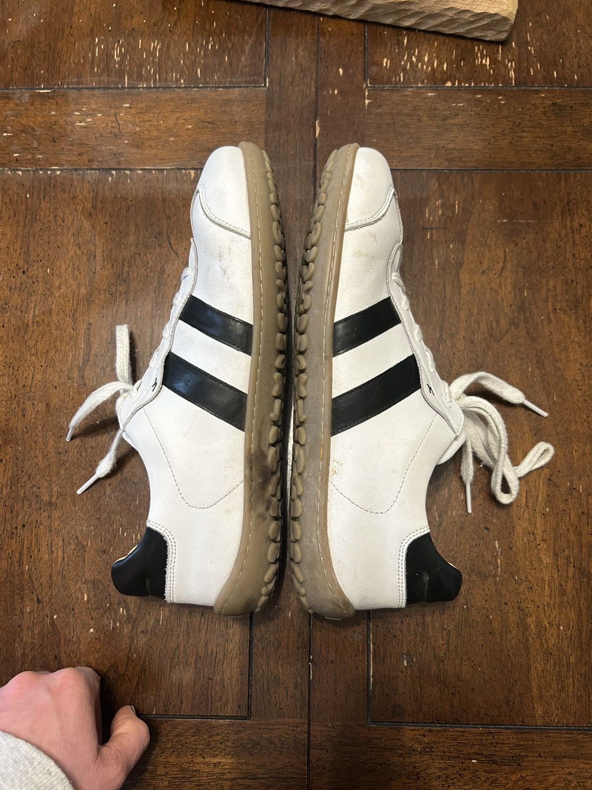 Other Koel Ilo Men’s Leather Barefoot Sneaker Size US 11 / EU 44 - 3 Thumbnail