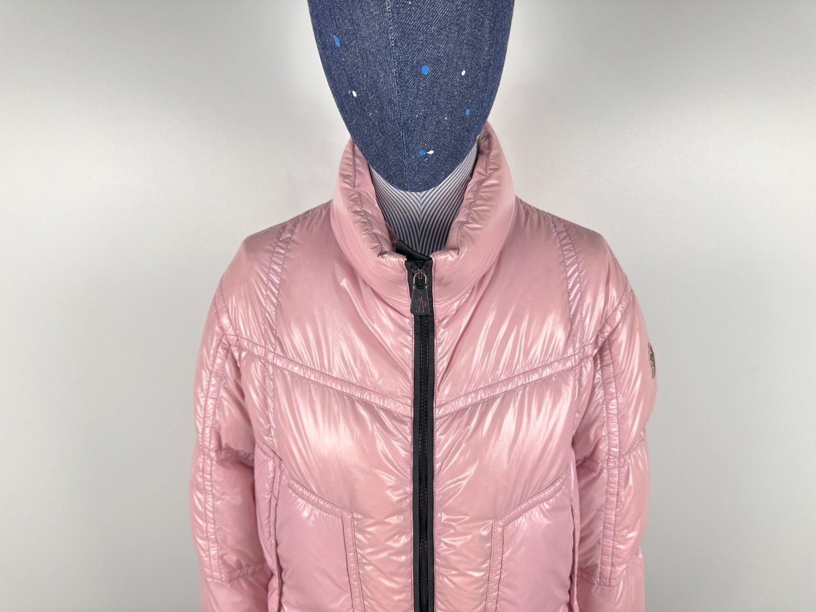 Moncler Grenoble Moncler Grenoble Down Puffer Jacket Pink Size Kids 12 Years Size XS / US 0-2 / IT 36-38 - 2 Thumbnail