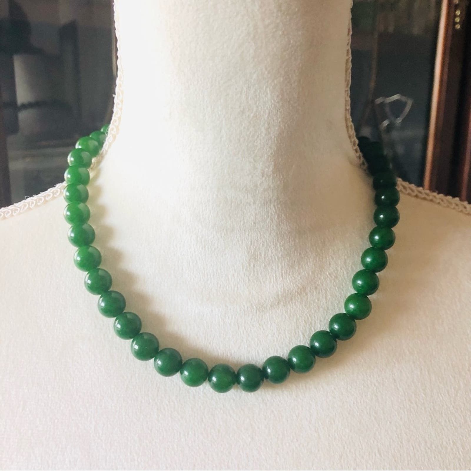 image of Jewelry Genuine Nephrite Jade 10Mm Round Bead Necklace in Green, Women's