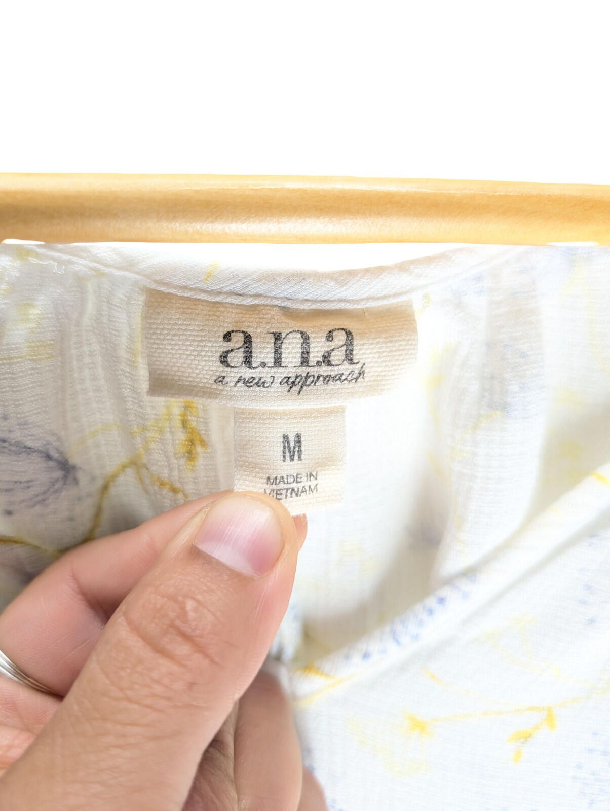Analog a.n.a Blouse Women M V-Neck Short Sleeve Blue Yellow Floral Size M / US 6-8 / IT 42-44 - 5 Thumbnail