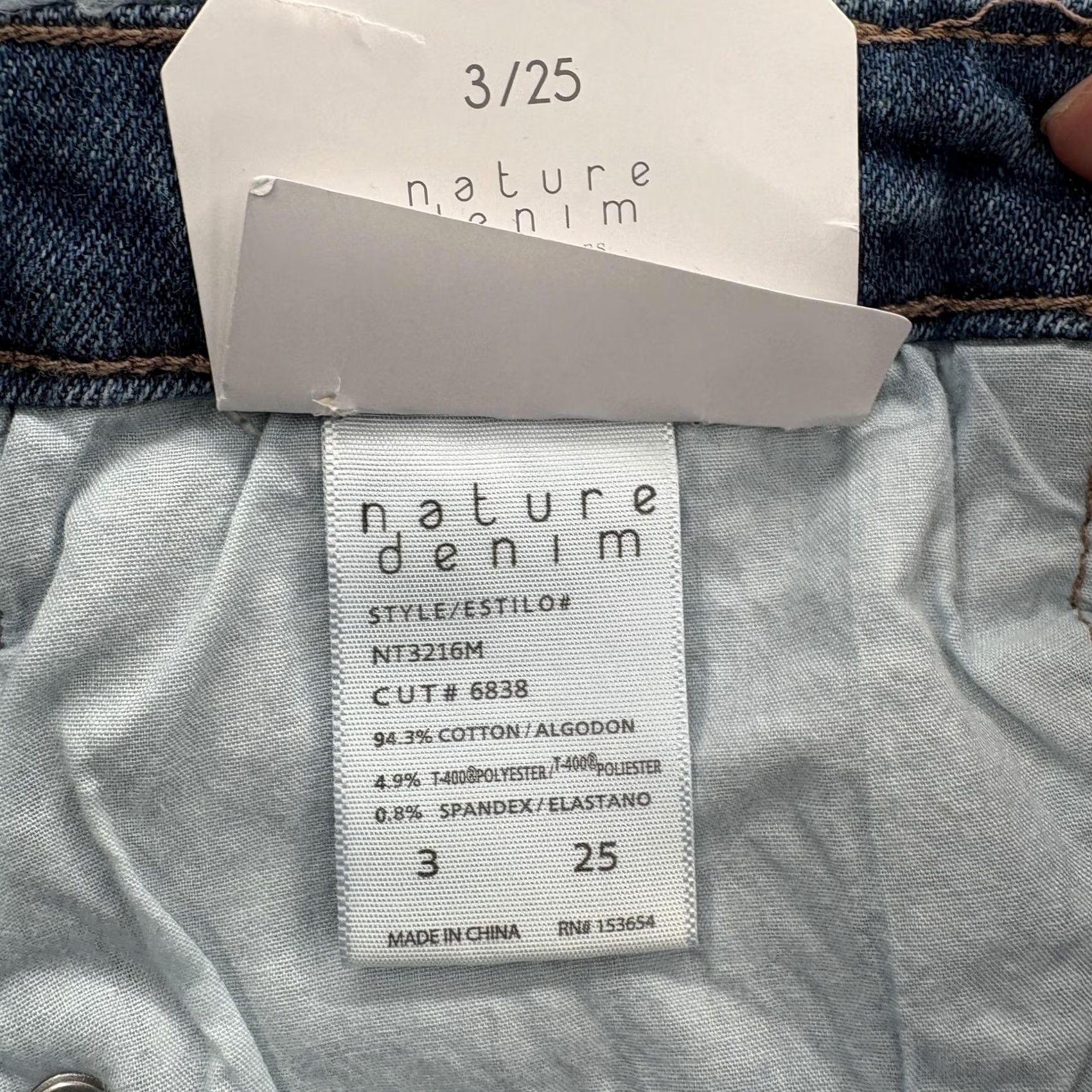 Vintage Nature Denim Cropped Flare Jeans Womens High Rise Distressed Frayed Hem NWT Blue 3/25 Tailored Stretch Denim Jeans Size 42" / US 20 - 6 Thumbnail