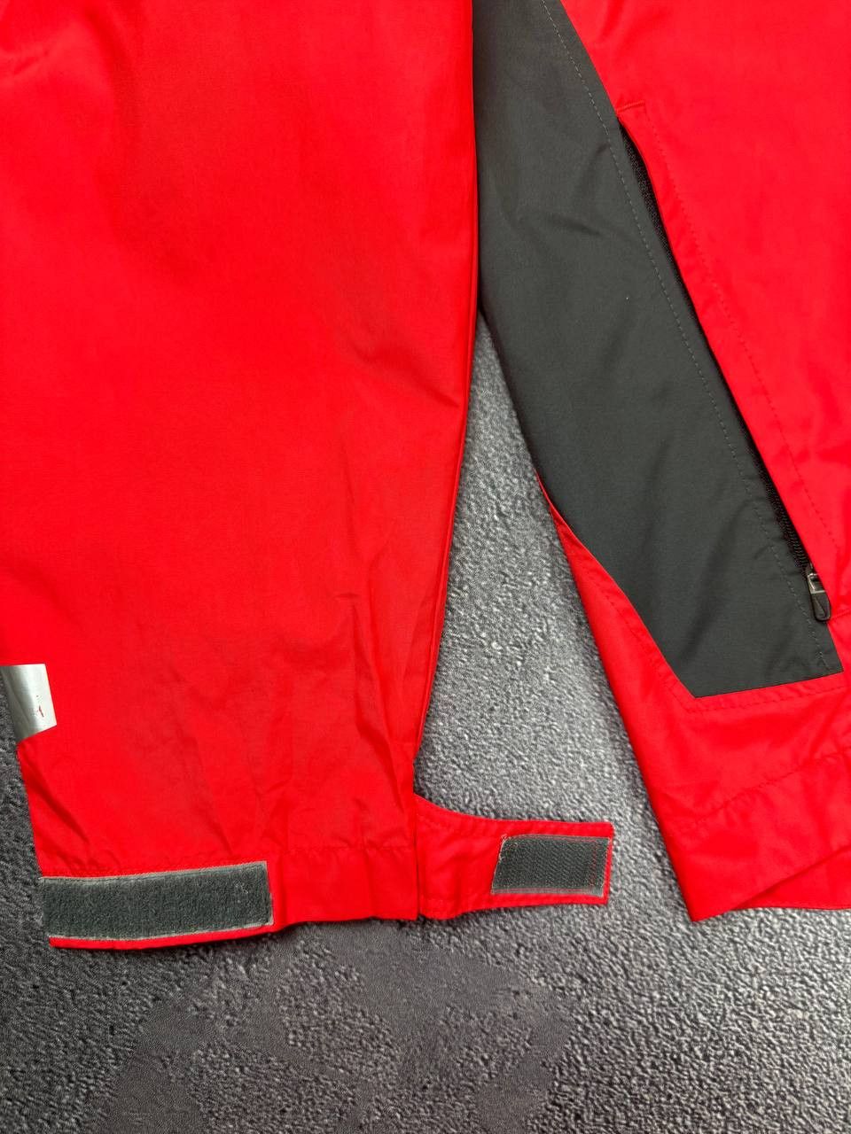 Nike Vintage Nike Windbreaker Track Retro Nylon Jacket Red Size US M / EU 48-50 / 2 - 7 Thumbnail