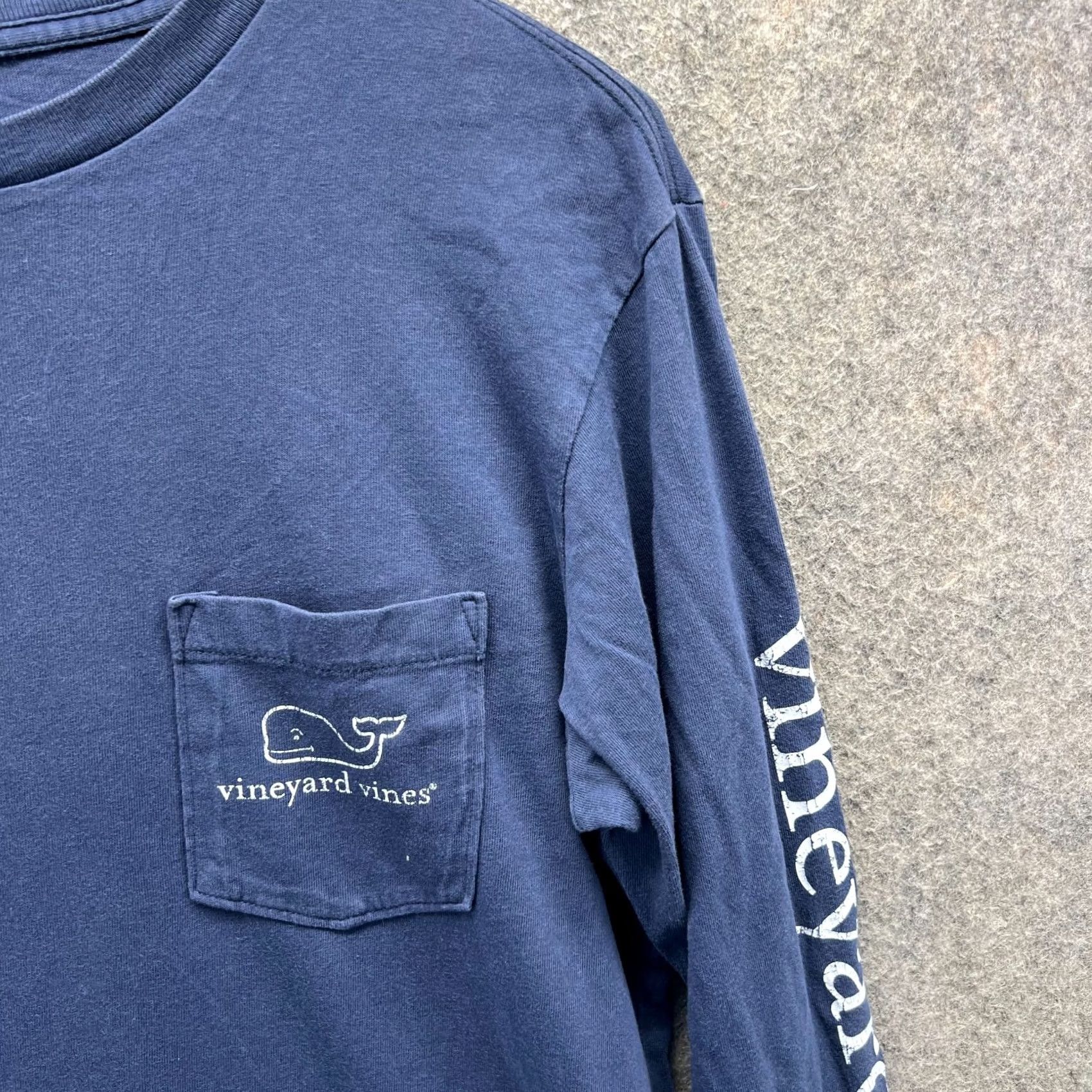 Vineyard Vines Vineyard Vines Shirt Mens XS Navy Long Sleeve Pocket Graphic Big Whale Print Tee Size US XS / EU 42 / 0 - 3 Thumbnail