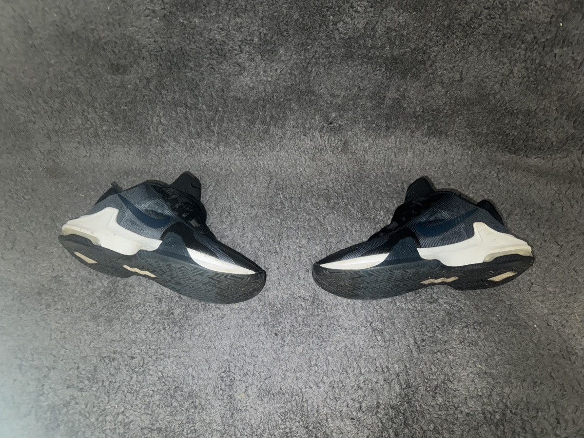 Nike Nike air max 85.00 Size US 9.5 / EU 42-43 - 2 Thumbnail