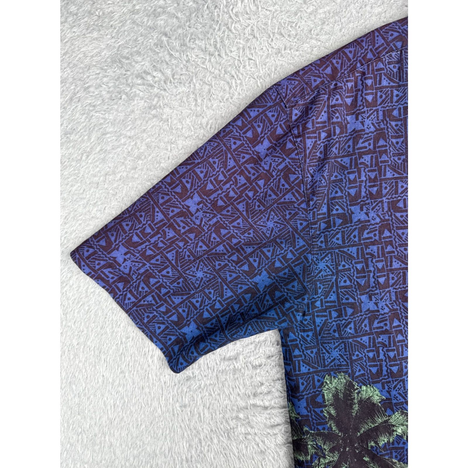 Vintage VINTAGE No Boundaries Shirt Men Medium Blue Geometric Palm Tiki Polyester Hawaiian READ Size US M / EU 48-50 / 2 - 3 Thumbnail