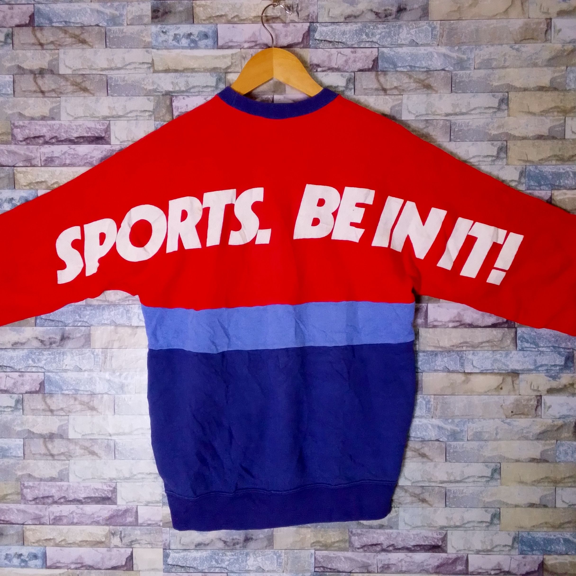 Vintage Vintage NCAA Sweatshirt Sports Be In It Size US M / EU 48-50 / 2 - 1 Thumbnail