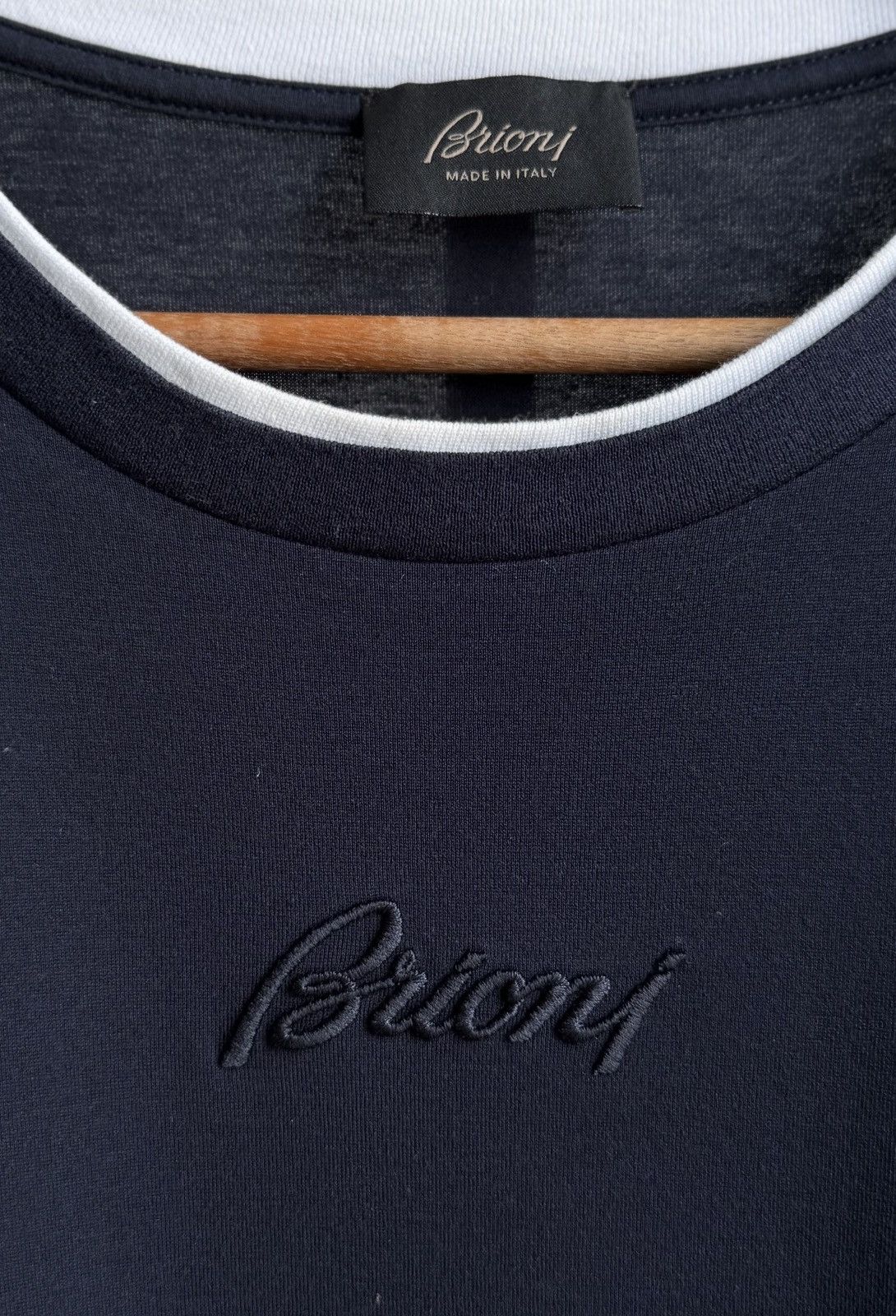 Brioni Brioni Embroidered Logo Cotton T-Shirt Navy Blue Size US L / EU 52-54 / 3 - 11 Thumbnail