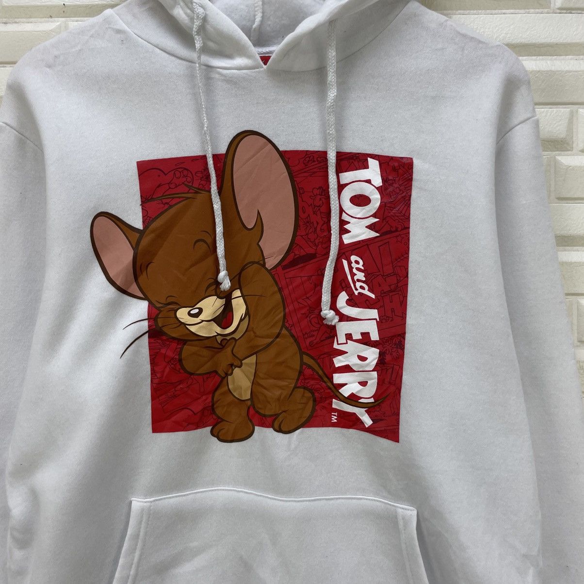 Disney 💥Tom And Jerry Big Logo Pullover Size US M / EU 48-50 / 2 - 3 Thumbnail