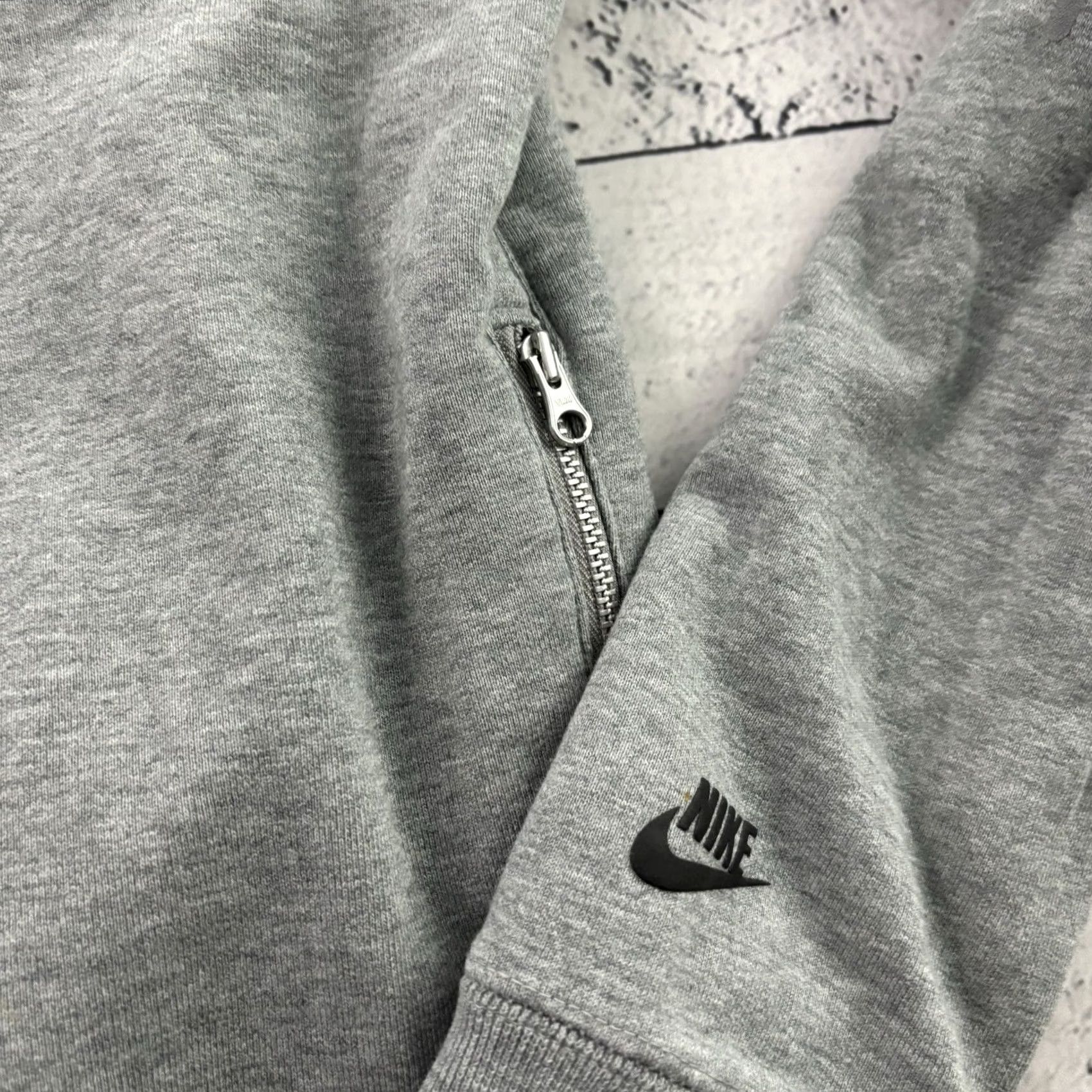 Nike Nike Track & Field Sweatshirt Mens Small Gray Pullover Crewneck USATF Size US S / EU 44-46 / 1 - 2 Thumbnail