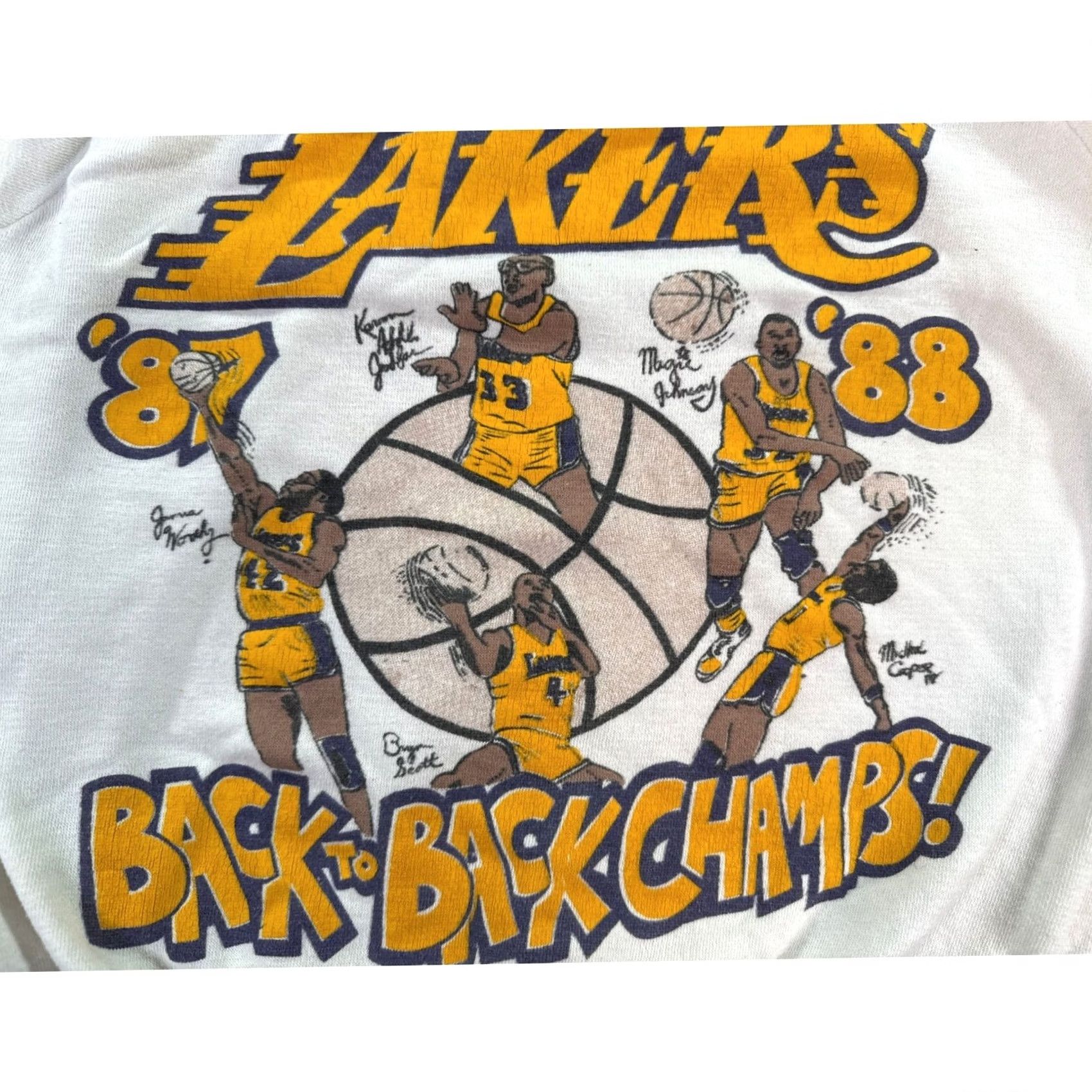 Vintage VINTAGE LA Lakers Sweatshirt Mens Small White 80s Back to Back Champs Graphic Size US S / EU 44-46 / 1 - 6 Thumbnail